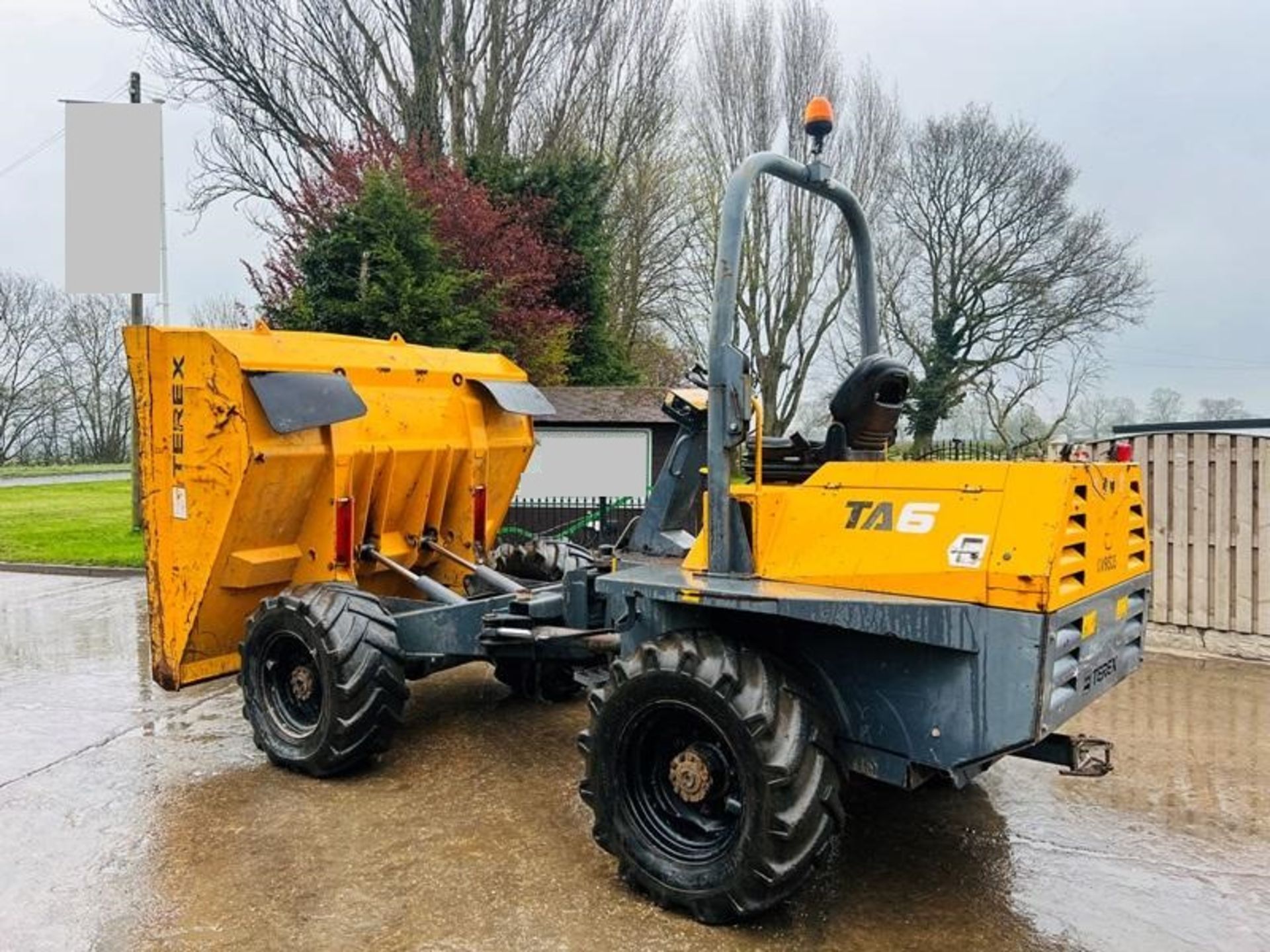 TEREX TA6 4WD DUMPER * YEAR 2011 , 2459 HOURS * C/W ROLE BAR - Image 6 of 15