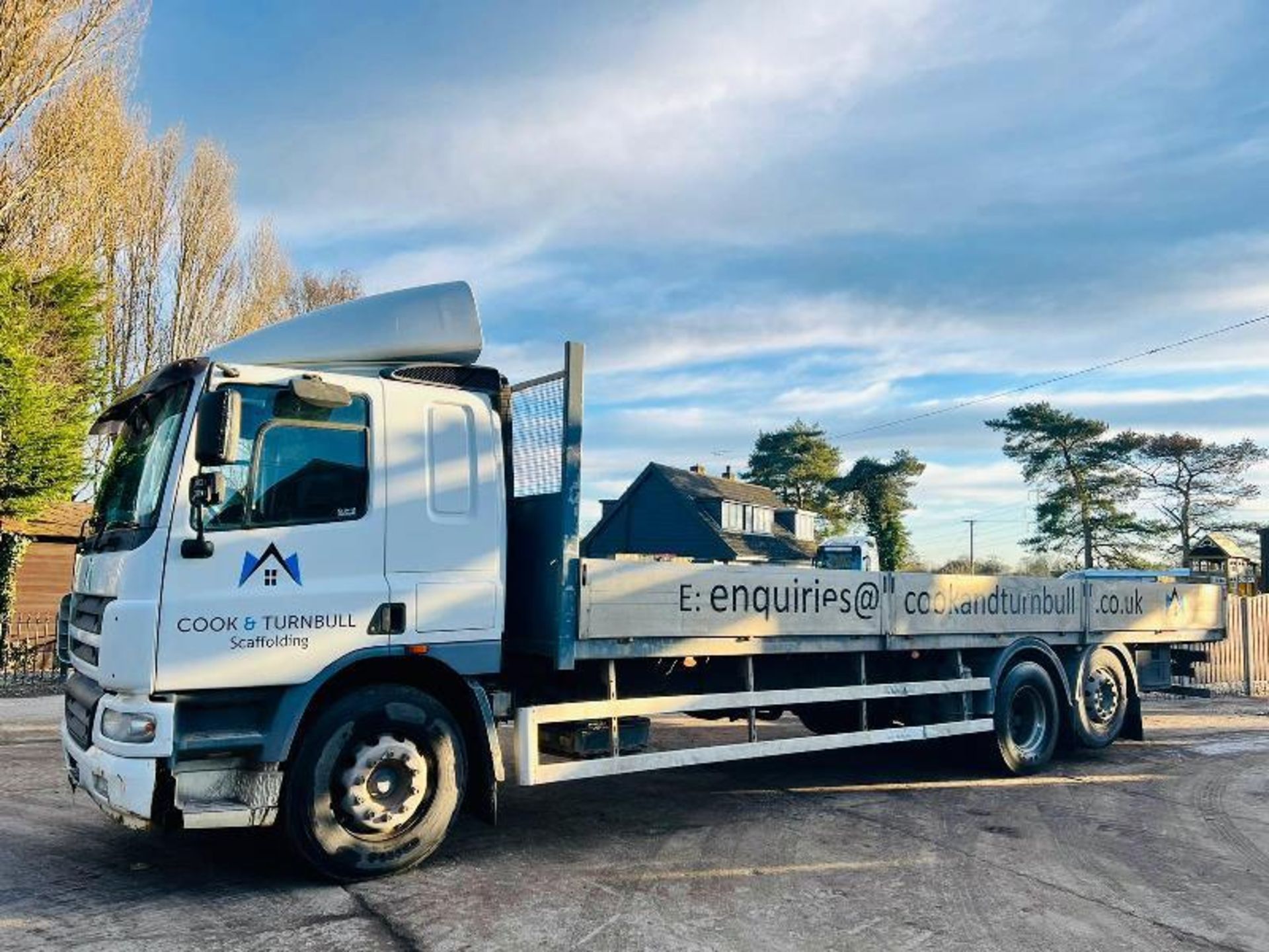 DAF LF 6X2 DROP SIDE LORRY C/W REAR LIFT - Image 4 of 12