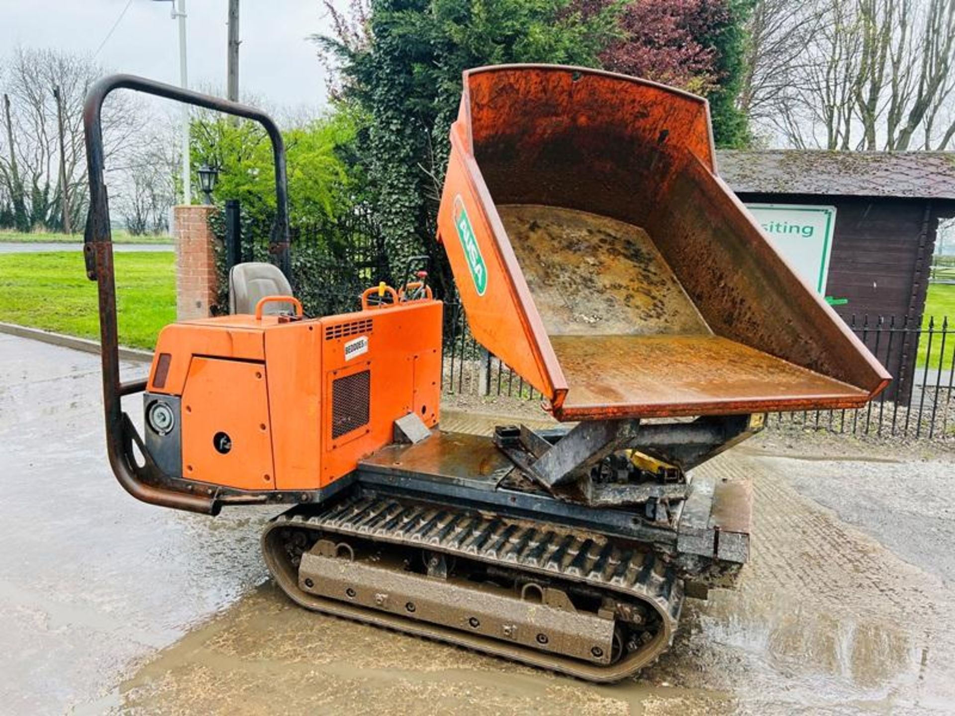 AUSA TRACKED SWIVEL TIP DUMPER *413 HOURS* C/W RUBBER TRACKS & KUBOTA ENGINE - Image 2 of 18