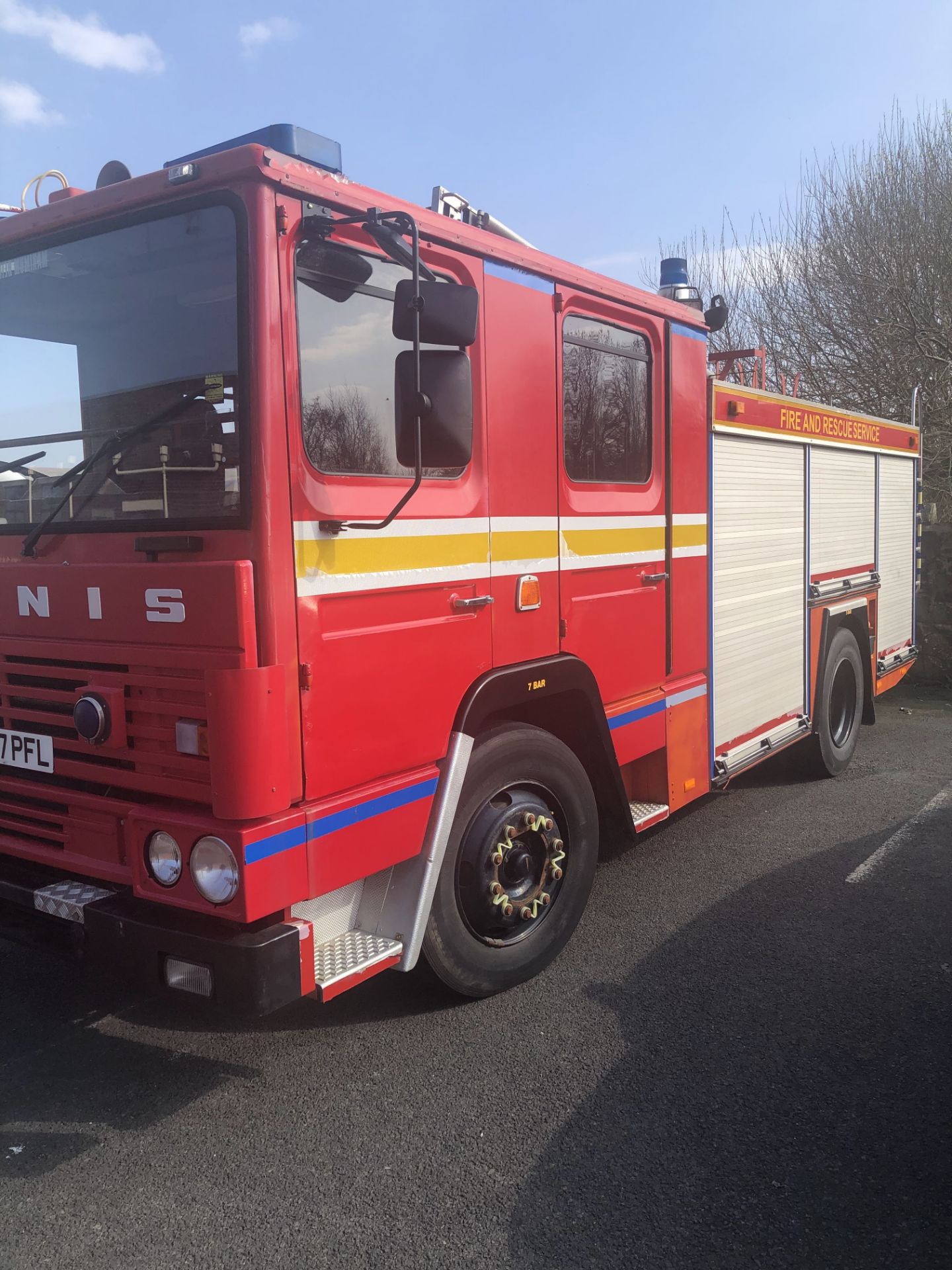 DENNIS FIRE ENGINE TRUCK