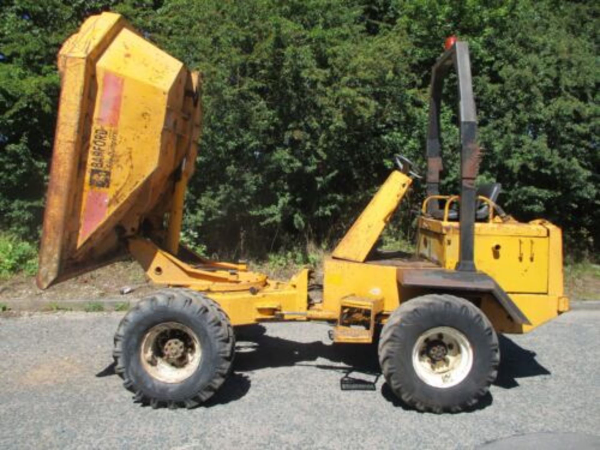 BARFORD SXR3000 3 TON SWIVEL SKIP DUMPER TEREX BENFORD DELIVERY THWAITES - Image 3 of 10