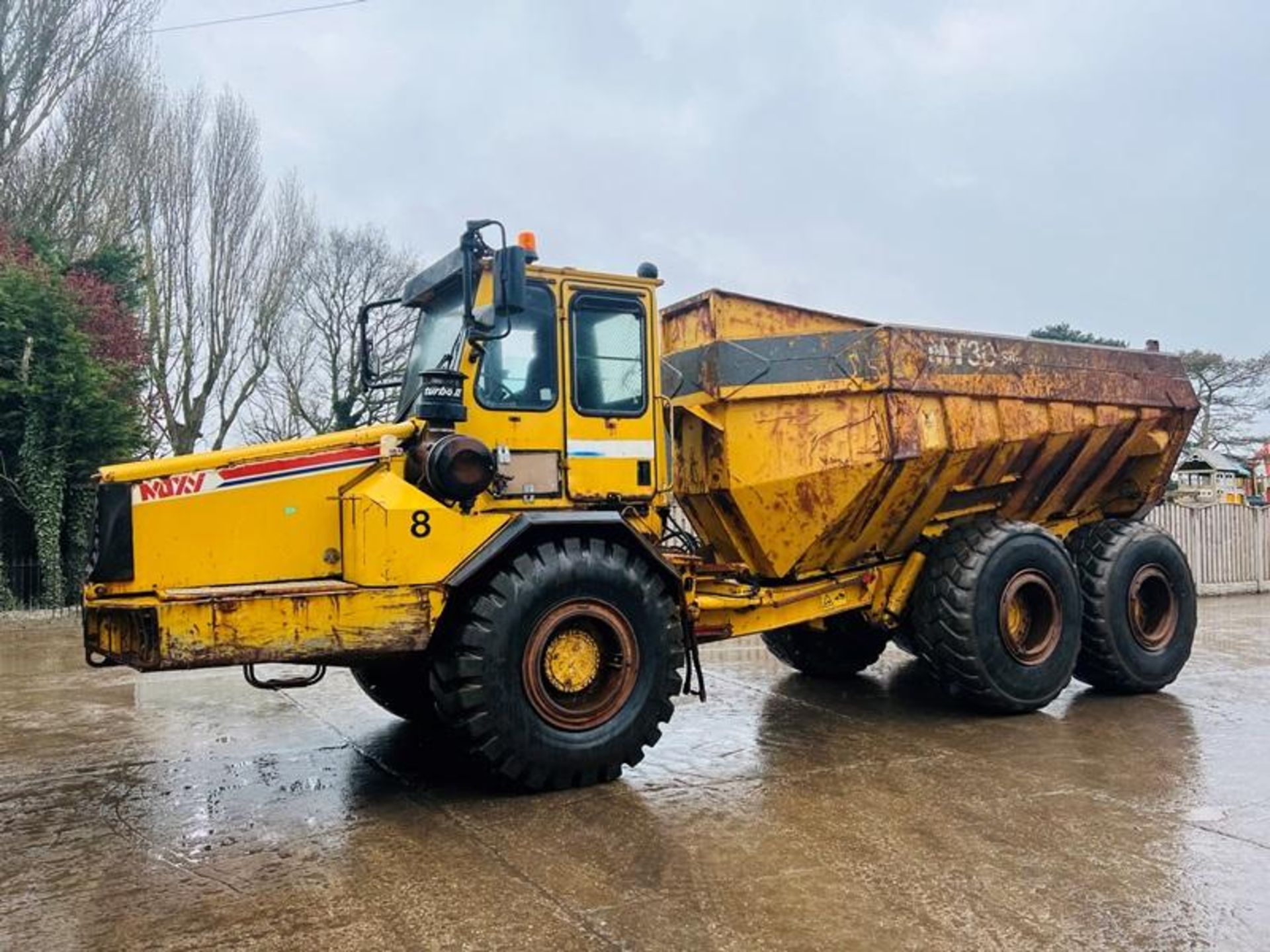 MOXY MT30 6X6 ARTICULATED DUMP TRUCK C/W HYDRAULIC STRAIGHT TIP - Image 5 of 11