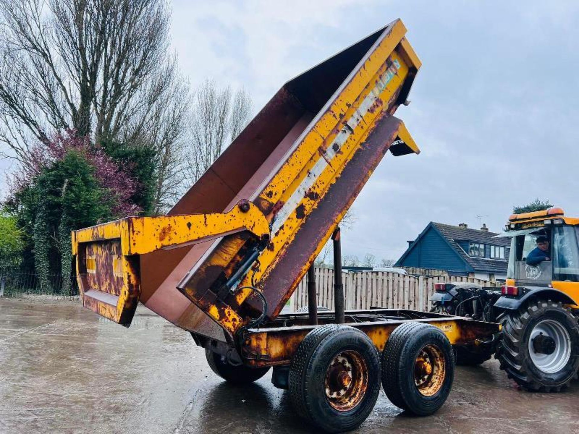 CHIEFTAIN 10 TON DUMPER TRAILER *YEAR 2005* C/W HYDRAULIC BACK DOOR - Image 6 of 15