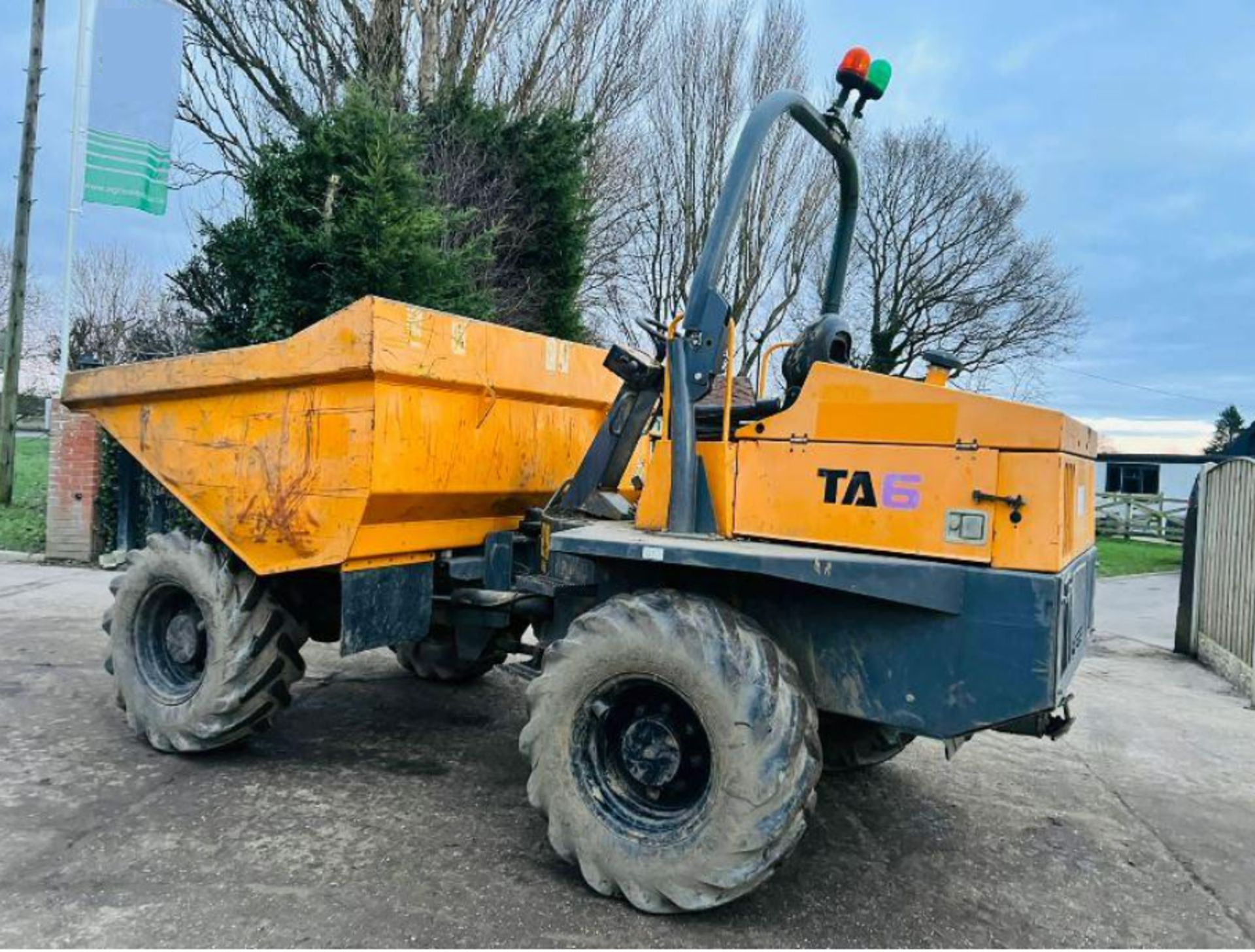 TEREX TA6 4WD DUMPER * YEAR 2015 * C/W ROLE BAR - Image 4 of 8