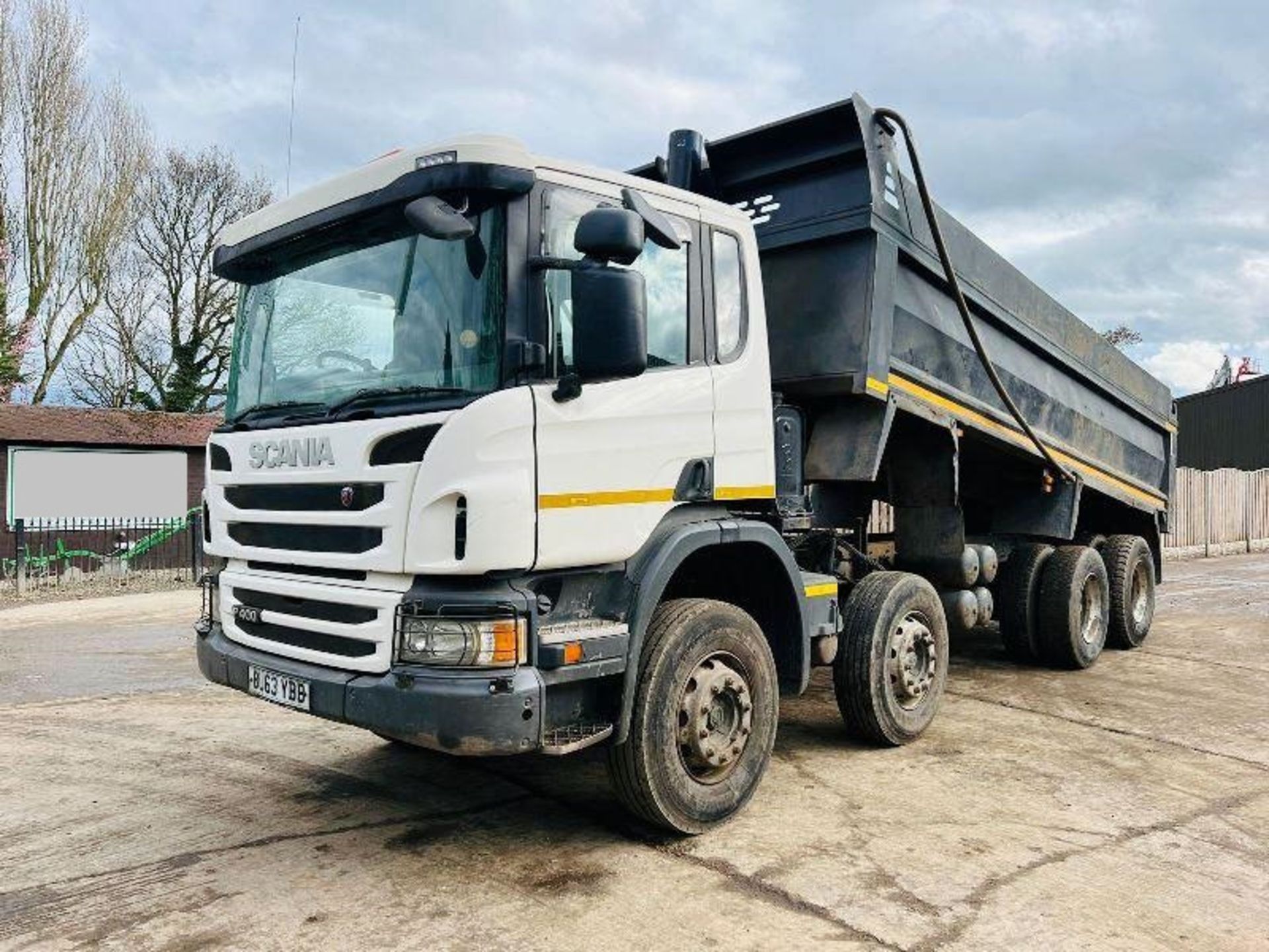 SCANIA P400 8X4 DOUBLE DRIVE TIPPER * YEAR 2013 * C/W EASY SHEET - Image 16 of 19