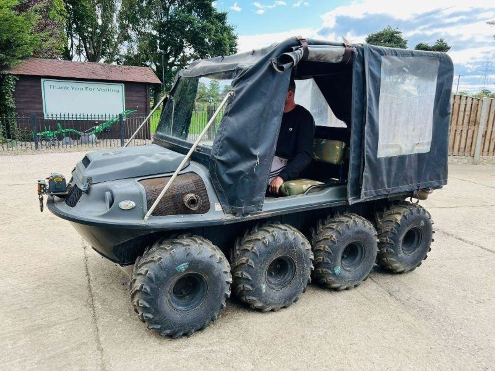 XBH 8X8 PETROL AMPHIBIOUS UTLITLY VEHICLE * YEAR 2014 * C/W WINCH - Image 4 of 16