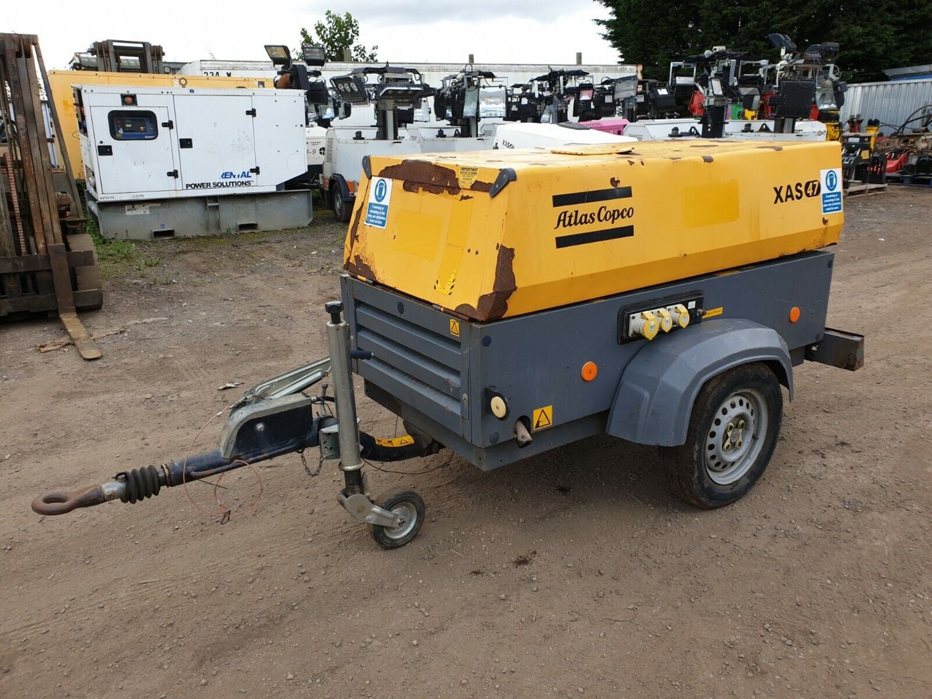 ATLAS COPCO XAS 47 DIESEL COMPRESSOR GENERATOR - Image 2 of 8