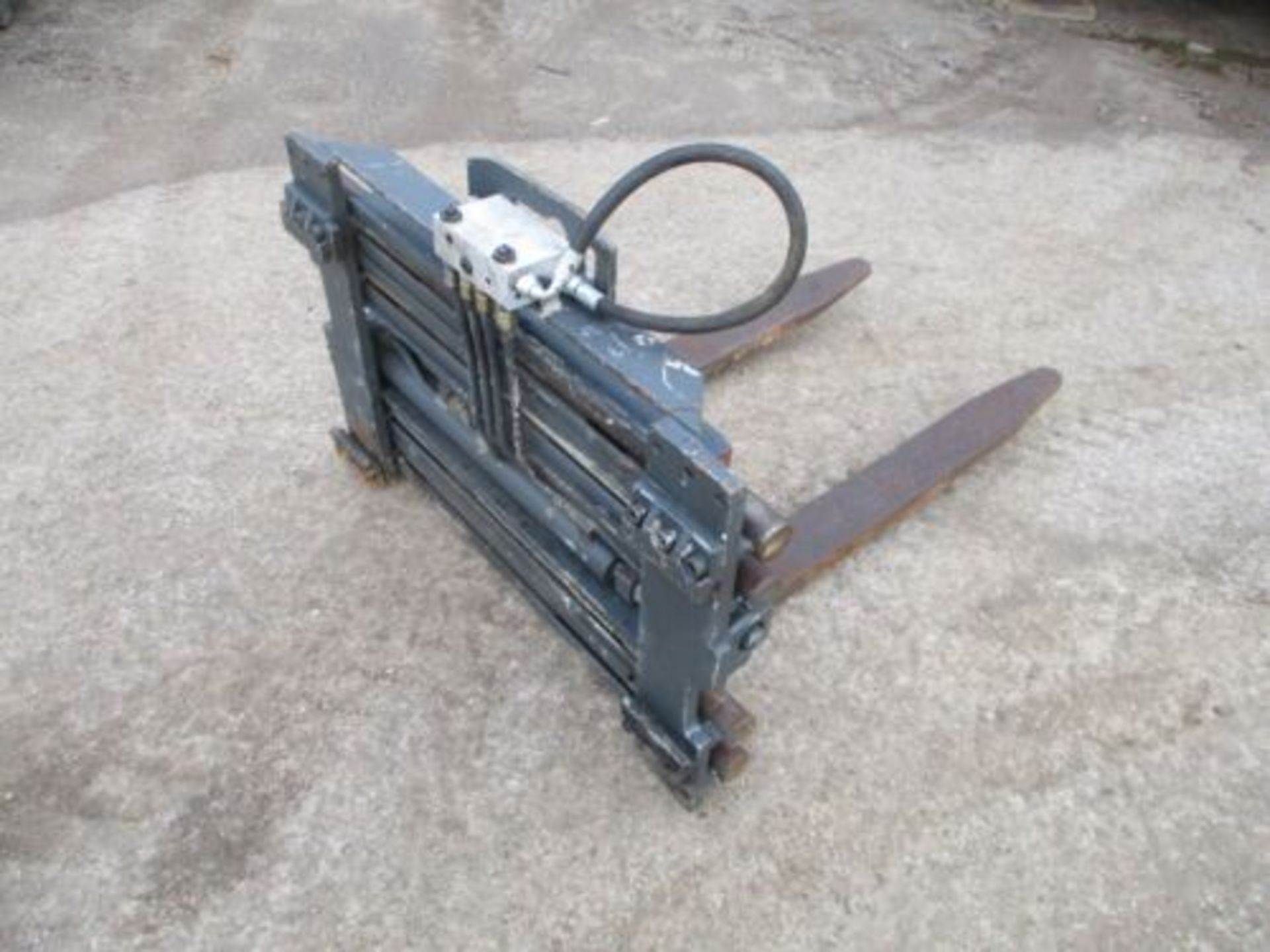 CLASS 2 / 3 FORK POSITIONER TINES FORKS FORKLIFT FORK LIFT POSITIONERS DELIVERY - Image 2 of 8