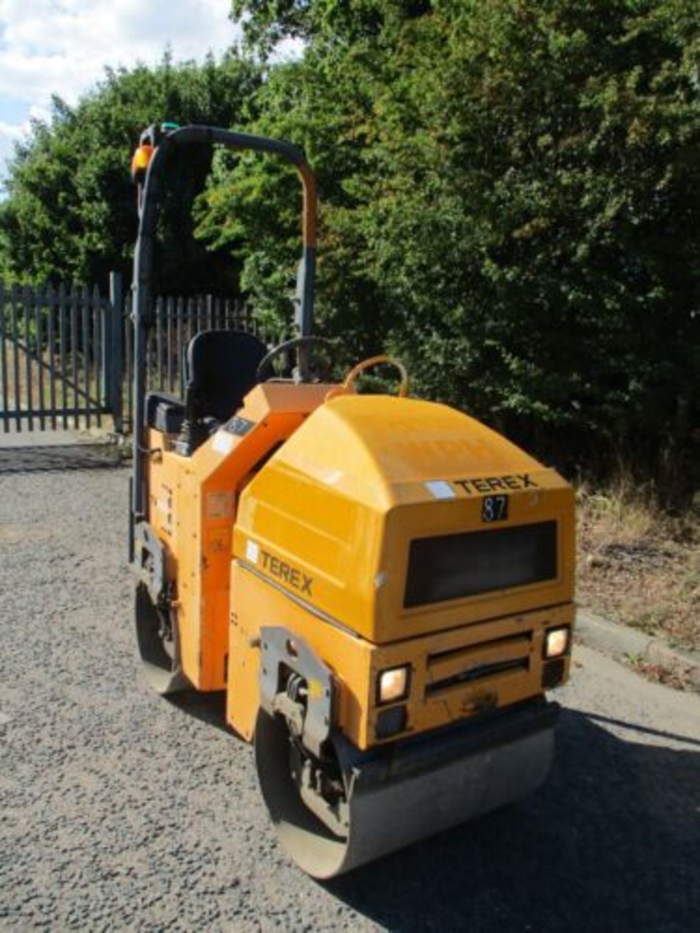 2012 TEREX TV800 VIBRATING ROLLER BOMAG BENFORD 80 RIDE ON DELIVERY 738 HOURS - Image 5 of 9