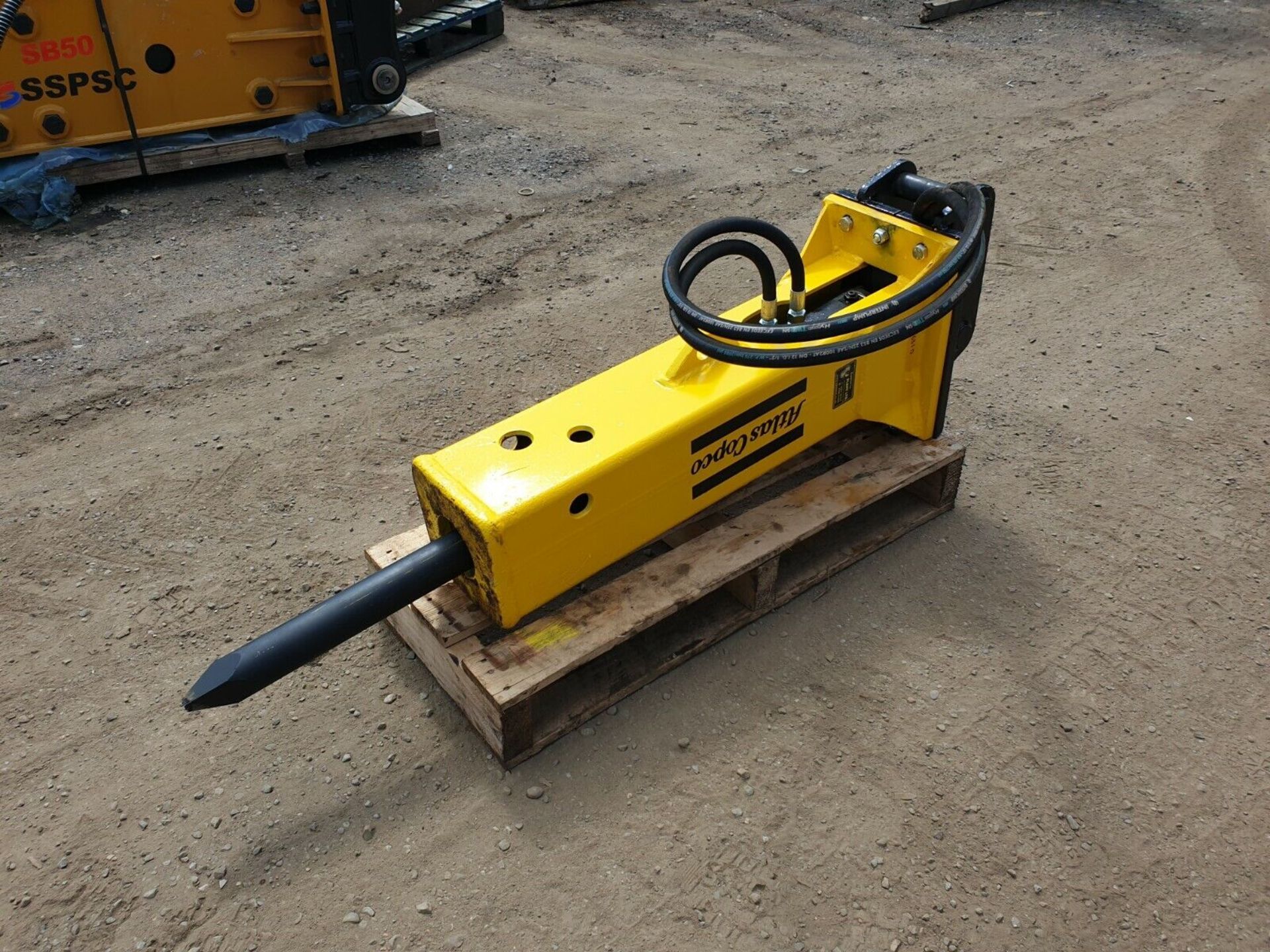 ATLAS COPCO RX4 HYDRAULIC BREAKER PECKER MINI DIGGER - Image 2 of 5