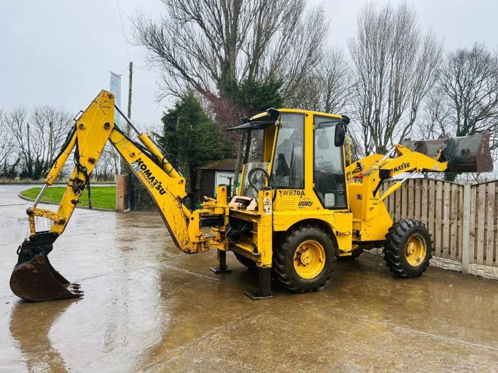 KOMATSU WB70A 4WD PIVOT STEER BACKHOE DIGGER C/W QUICK HITCH - Image 4 of 18