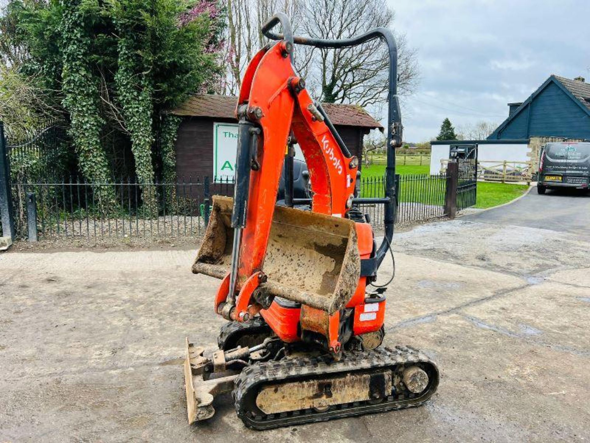 KUBOTA KX008-3 EXCAVATOR * YEAR 2014 , 1857 HOURS * C/W EXPANDING TRACKS - Image 2 of 15