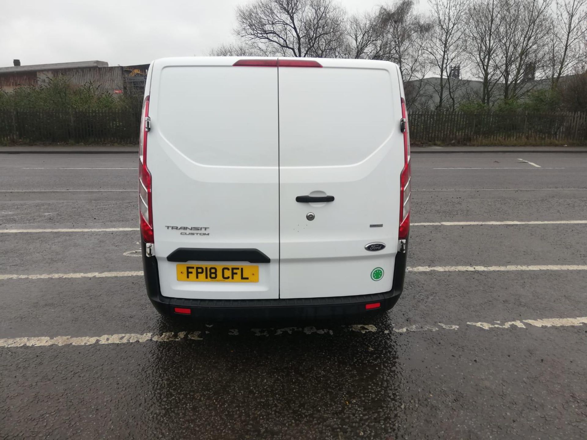 2018 18 FORD TRANSIT CUSTOM PANEL VAN - 140K MILES - EURO 6 - NEWER SHAPE - PLY LINED - FP18 CFL. - Image 6 of 9