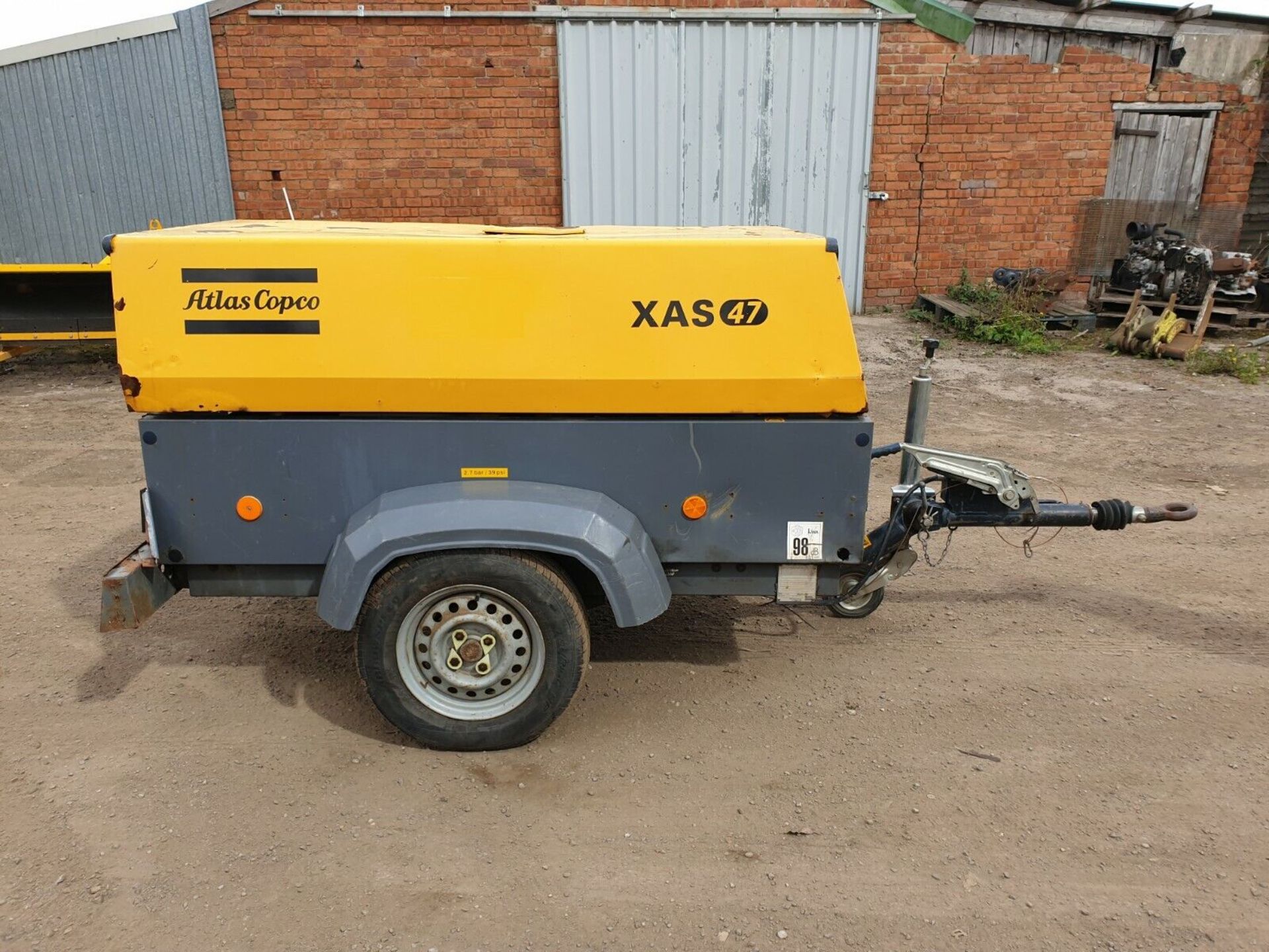 ATLAS COPCO XAS 47 DIESEL COMPRESSOR GENERATOR - Image 4 of 8