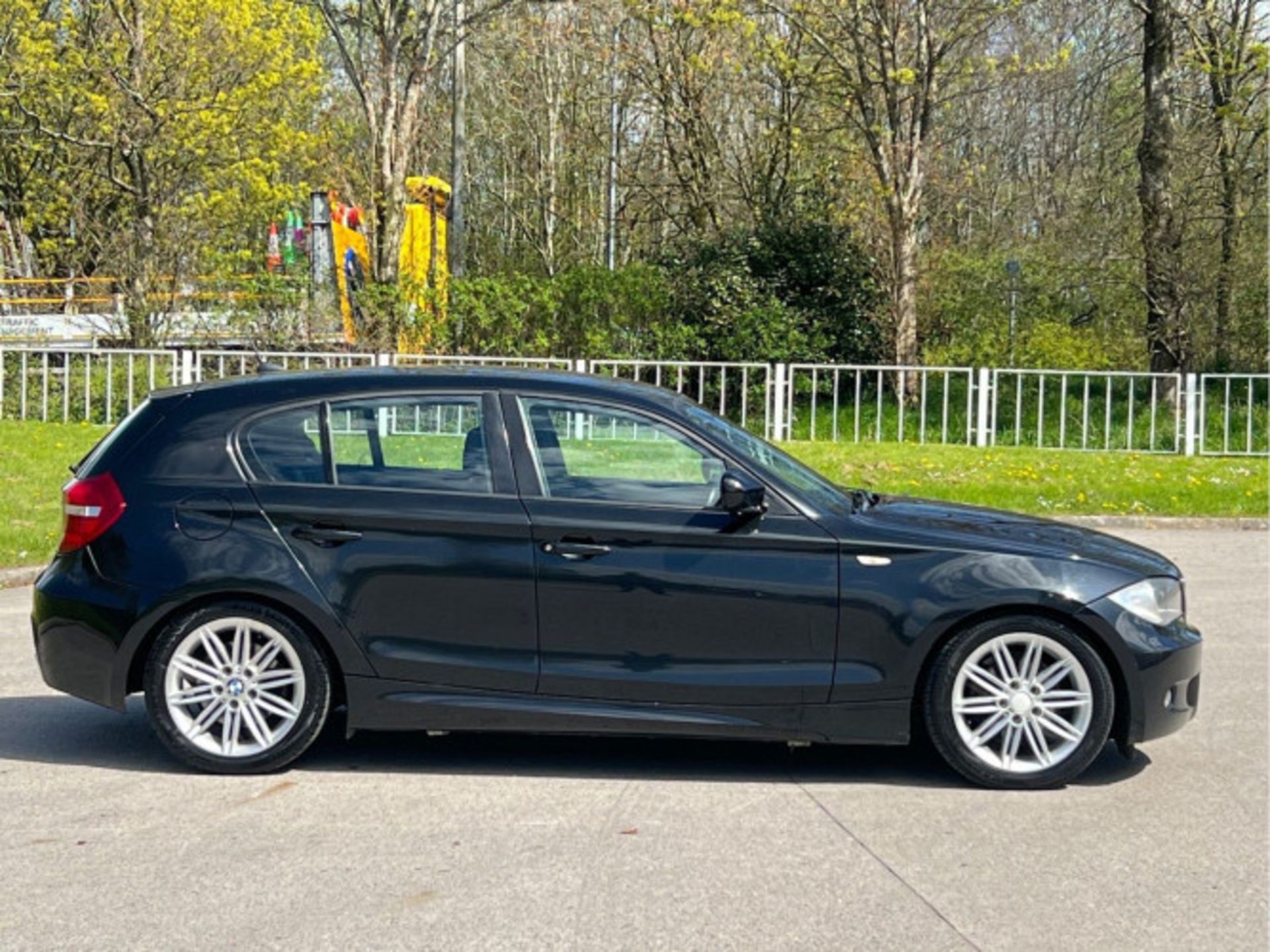 BMW 1 SERIES 2.0 118D M SPORT EURO 5 5DR (2010) - Image 5 of 58