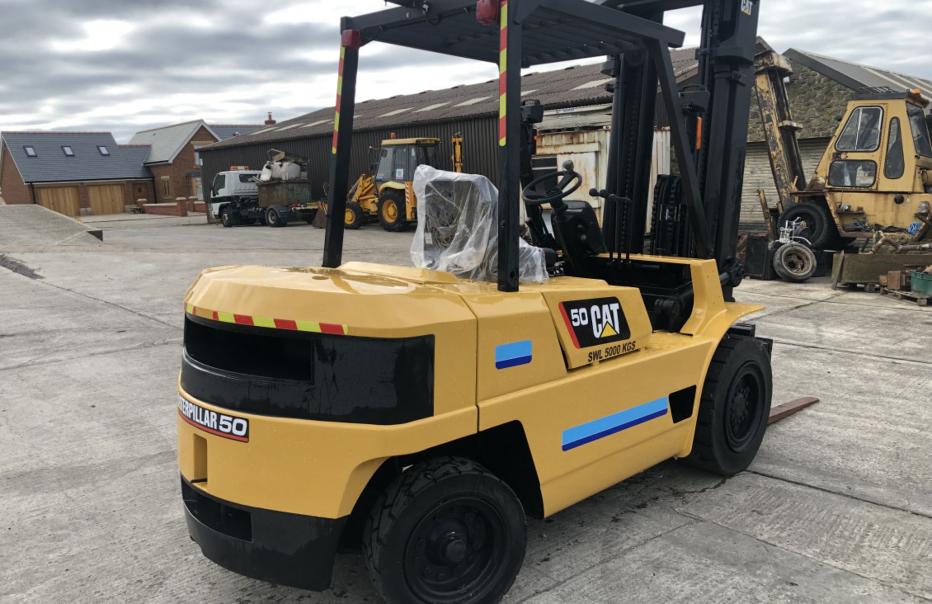 CAT DP 50 K 5 TON DIESEL FORKLIFT - Image 2 of 9