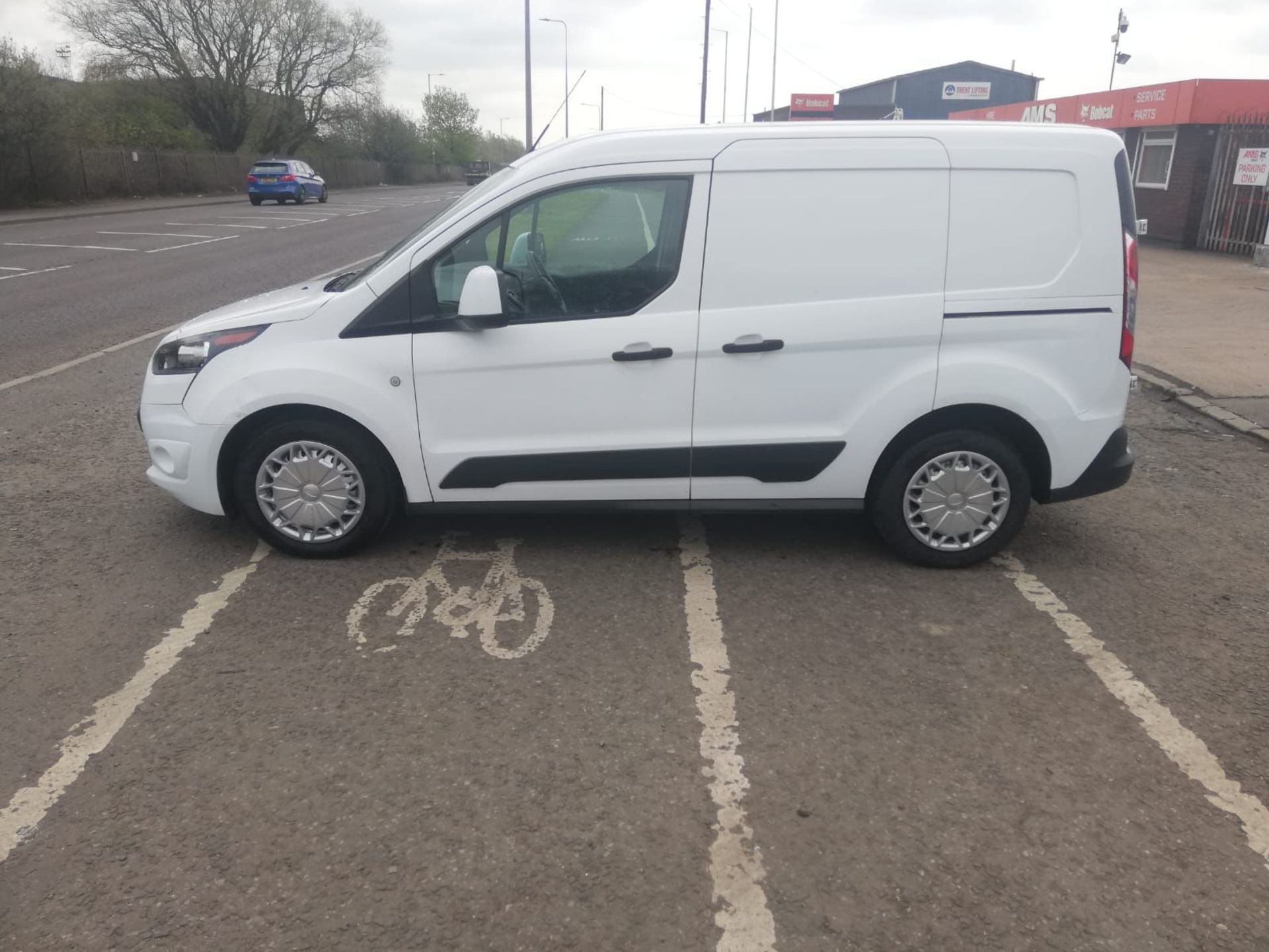 2017 17 FORD TRANSIT CONNECT PANEL VAN - EURO 6 - 145K MILES - PLY LINED. - Image 4 of 10