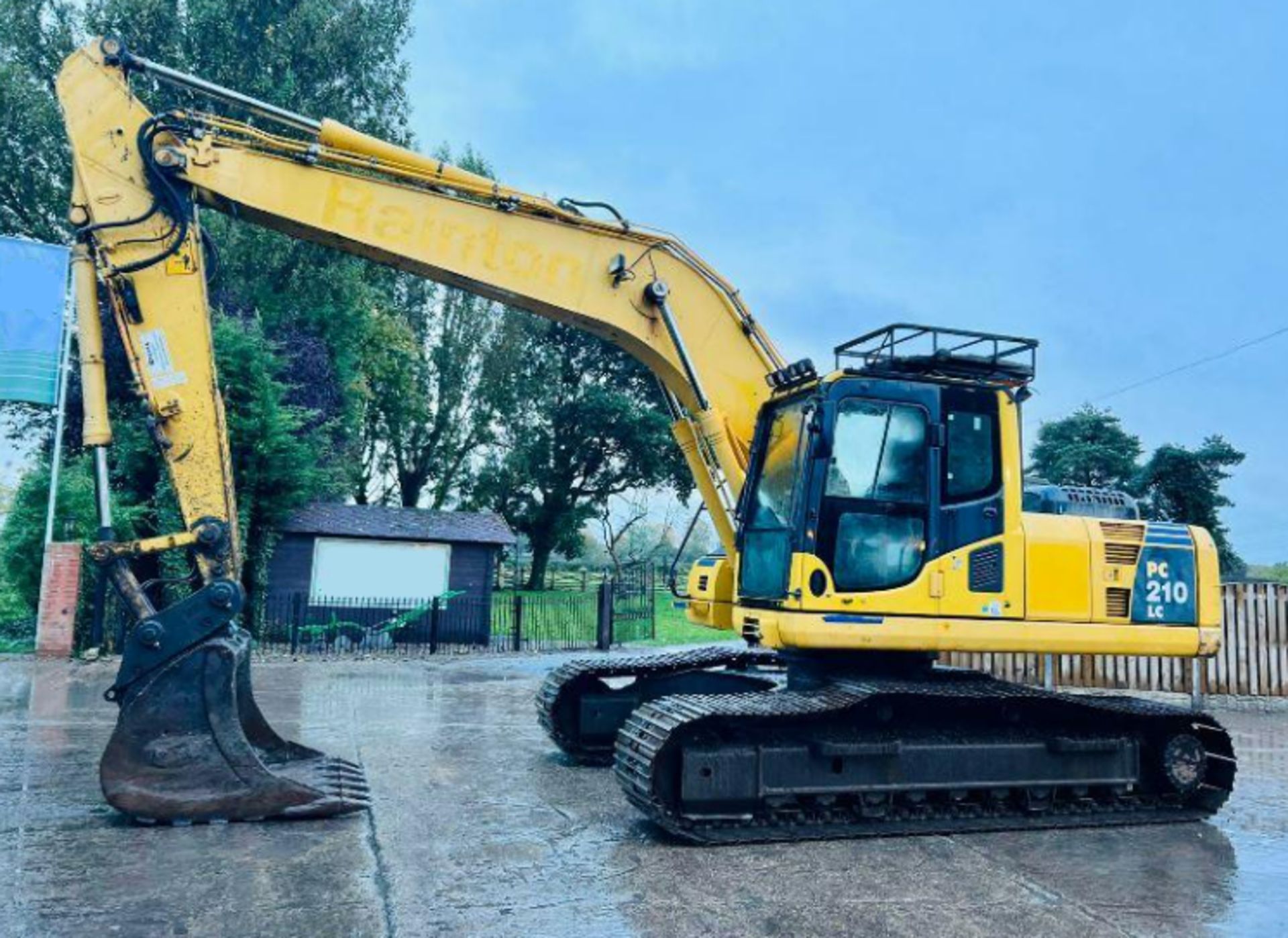 KOMATSU PC210LC-8 TRACKED EXCAVATOR * YEAR 2012 * C/W QUICK HITCH - Image 18 of 21