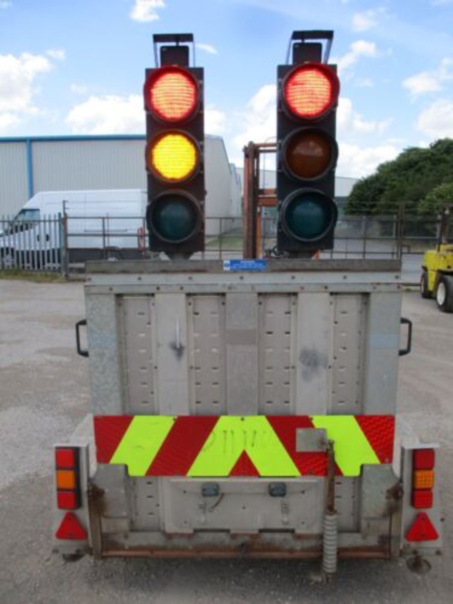PIKE TRAFFIC LIGHTS XL2 RADIO LIGHT BATTERY 2 WAY MICRO SRL 4 DELIVERY ARRANGED - Image 4 of 8