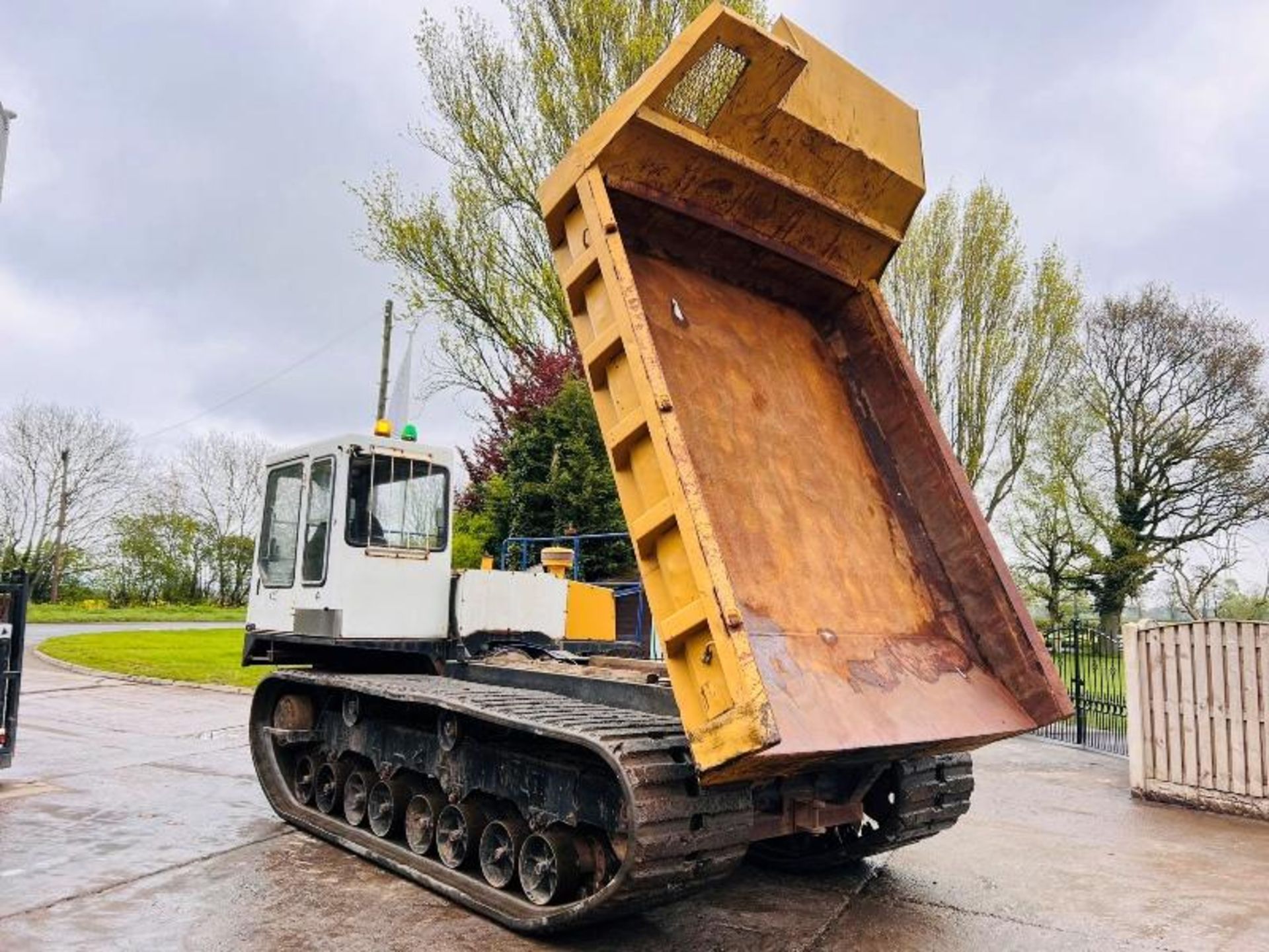 YANMAR C120R TRACKED DUMPER C/W AC CABIN - Image 6 of 17