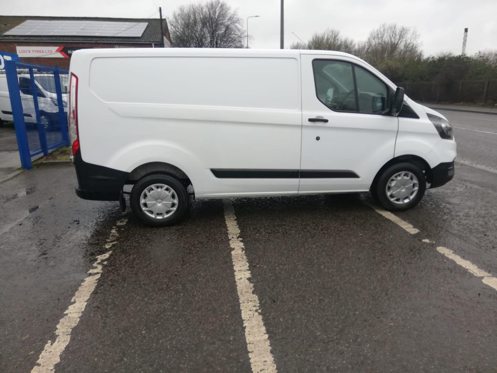 2018 18 FORD TRANSIT CUSTOM PANEL VAN - 140K MILES - EURO 6 - NEWER SHAPE - PLY LINED - FP18 CFL. - Image 7 of 9