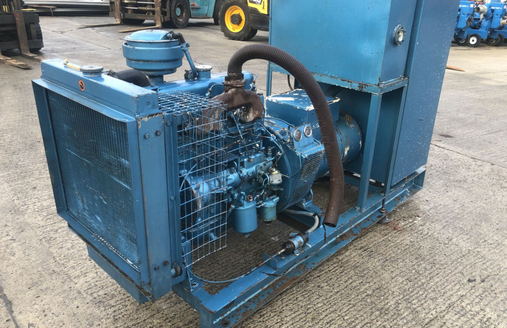 35 KVA GENERATOR BEDFORD 220 DIESEL ENGINE ONLY 32 HOURS - Image 2 of 11