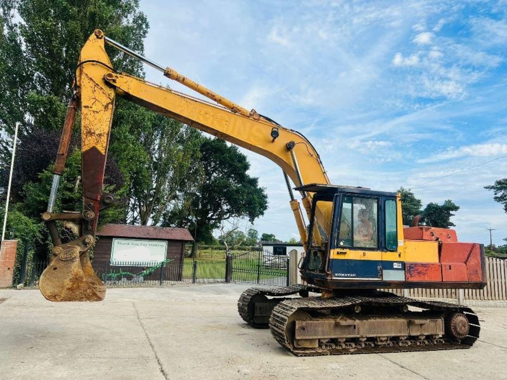 KOMATSU PC210-3 TRACKED EXCAVATOR C/W BUCKET - Image 3 of 14