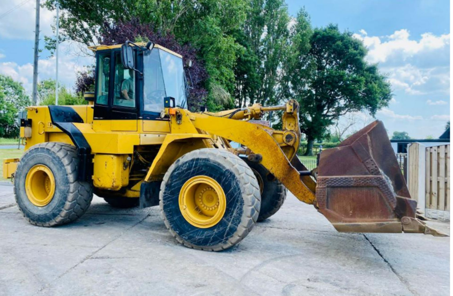 CATERPILLAR 950F 4WD LOADING SHOVEL C/W BUCKET - Bild 17 aus 18