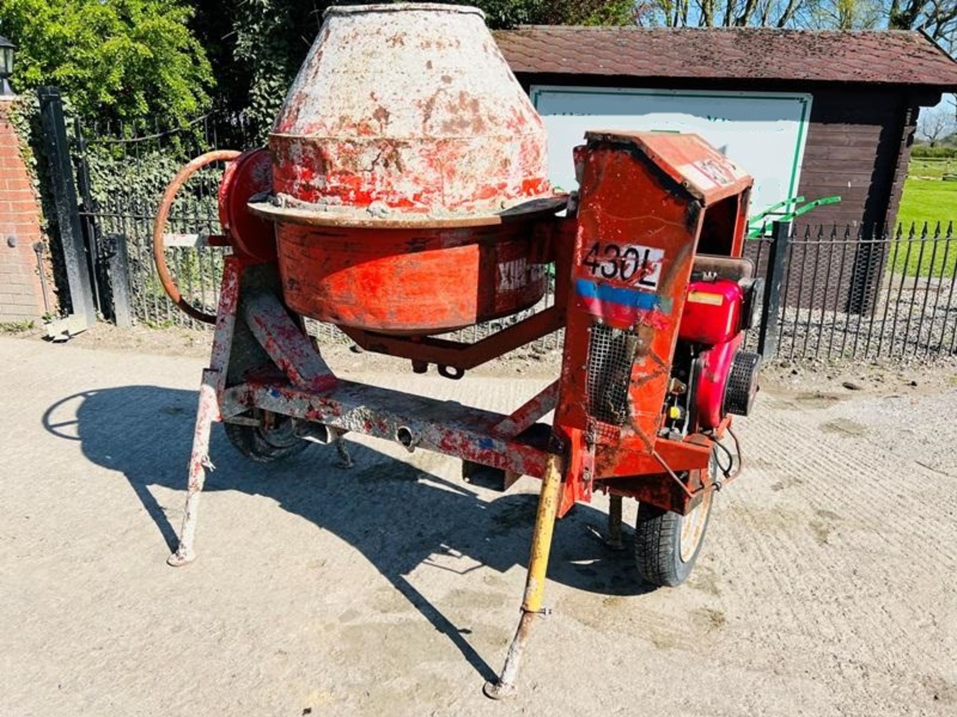 SUPER MIX 470L SINGLE AXLE CEMENT MIXER C/W YANMAR ENGINE - Image 8 of 8