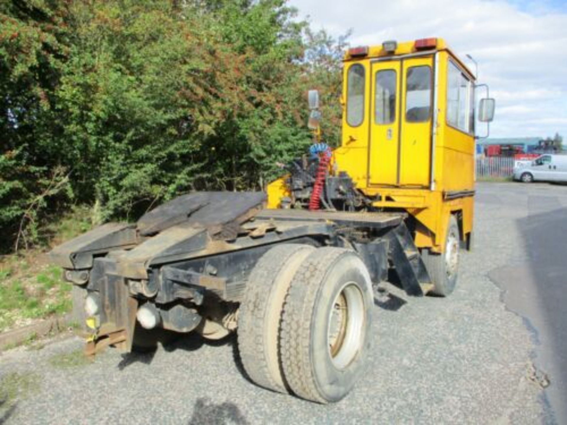 RELIANCE DOCK SPOTTER SHUNTER TOW TUG TRACTOR UNIT PERKINS V8 TERBERG DELIVERY - Image 2 of 11