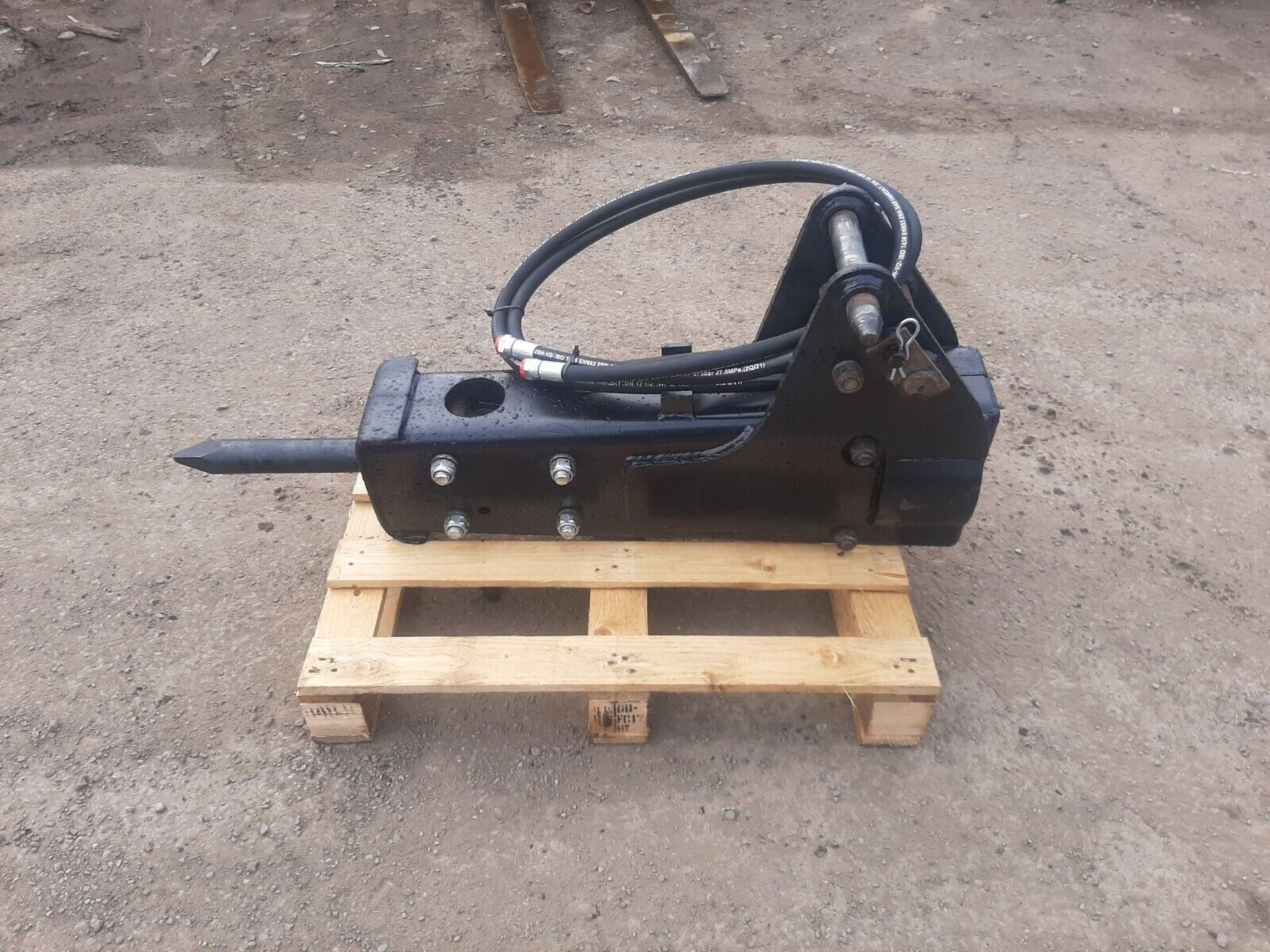 JCB HM140 HYDRAULIC BREAKER