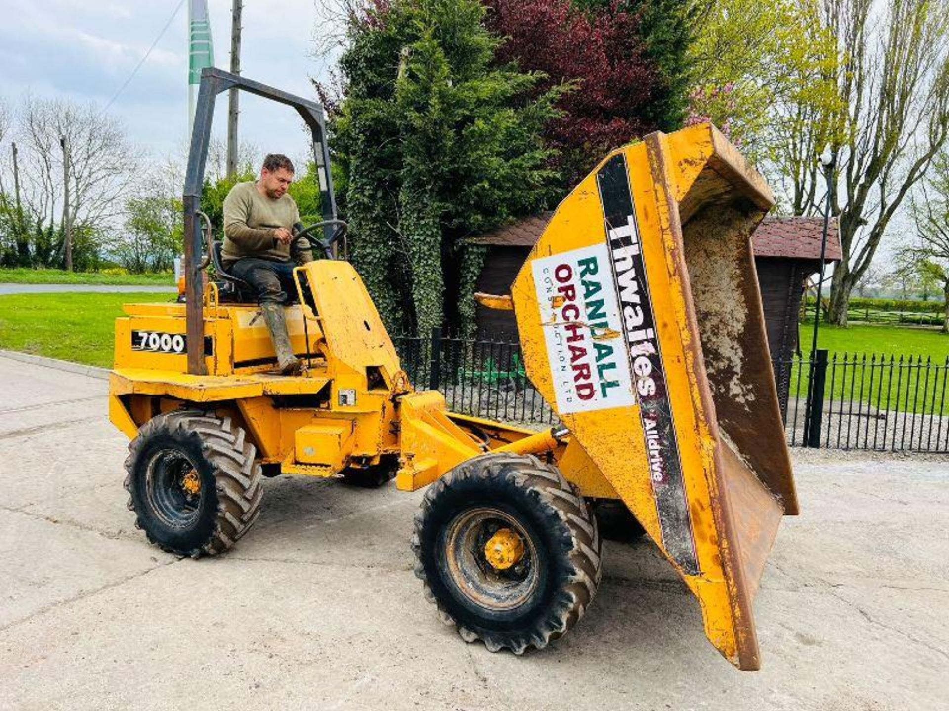 THWAITES ALLDRIVE 7000 4WD DUMPER *YEAR 1996* C/W ROLE BAR - Image 6 of 16