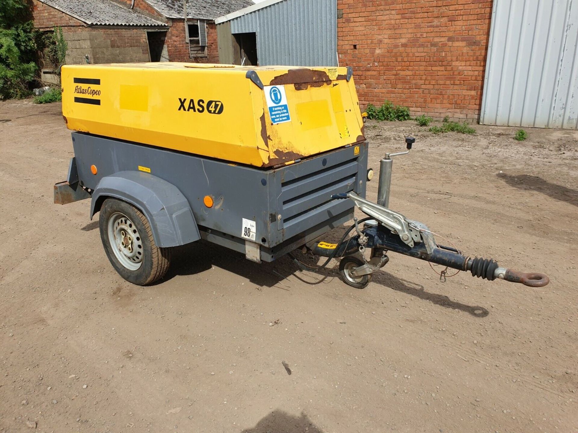 ATLAS COPCO XAS 47 DIESEL COMPRESSOR GENERATOR - Image 3 of 8