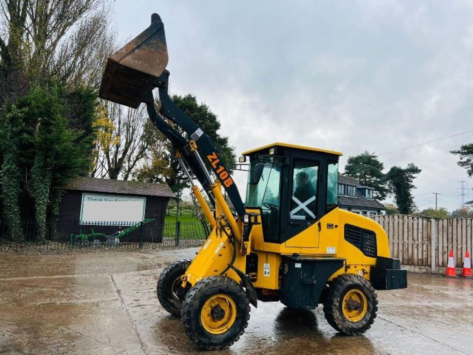 ZL10B 4WD LOADING SHOVEL C/W BUCKET