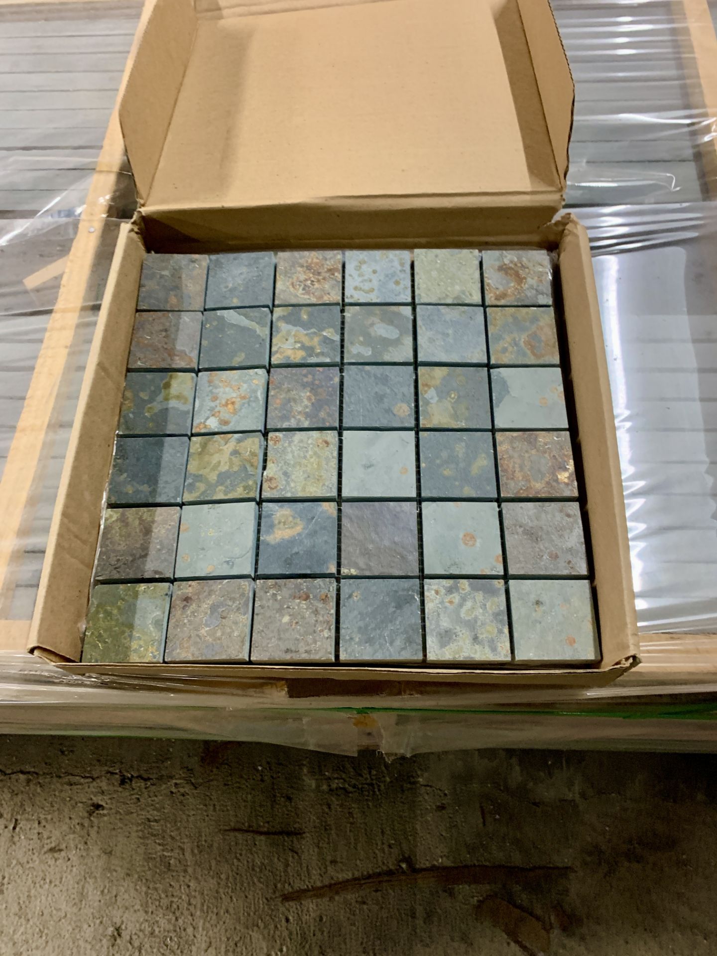 BRAZILIAN MULTICOLOUR SLATE MOSAICS - UB01 - 300MM X 300MM - TOTAL = 32.40M2