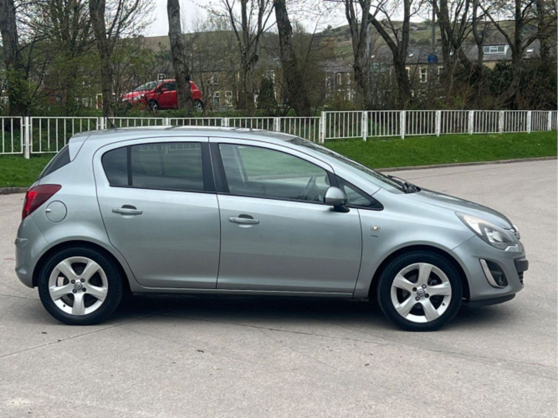 VAUXHALL CORSA 1.2I ECOFLEX 16V SXI EURO 5 (S/S) 5DR (2013) - Image 3 of 38