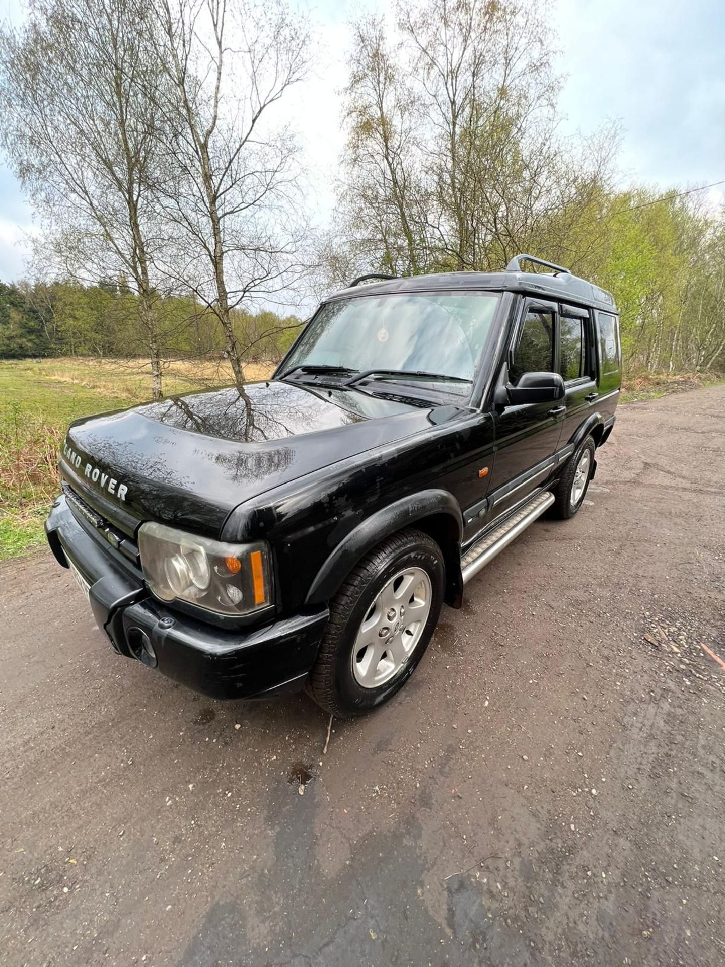 2002 52 PLATE LAND ROVER DISCOVERY 2 SUV ESTATE - TD5 - TOP OF THE RANGE - HALF LEATHER SEATS - Image 3 of 15