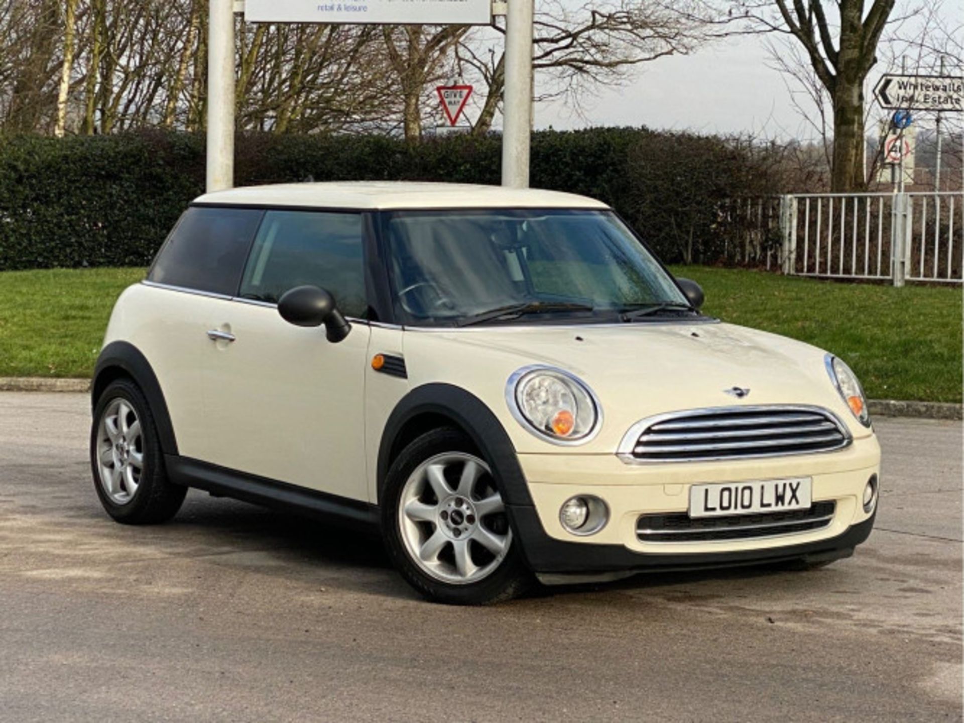 MINI HATCH 1.6 ONE STEPTRONIC EURO 5 3DR (2010)