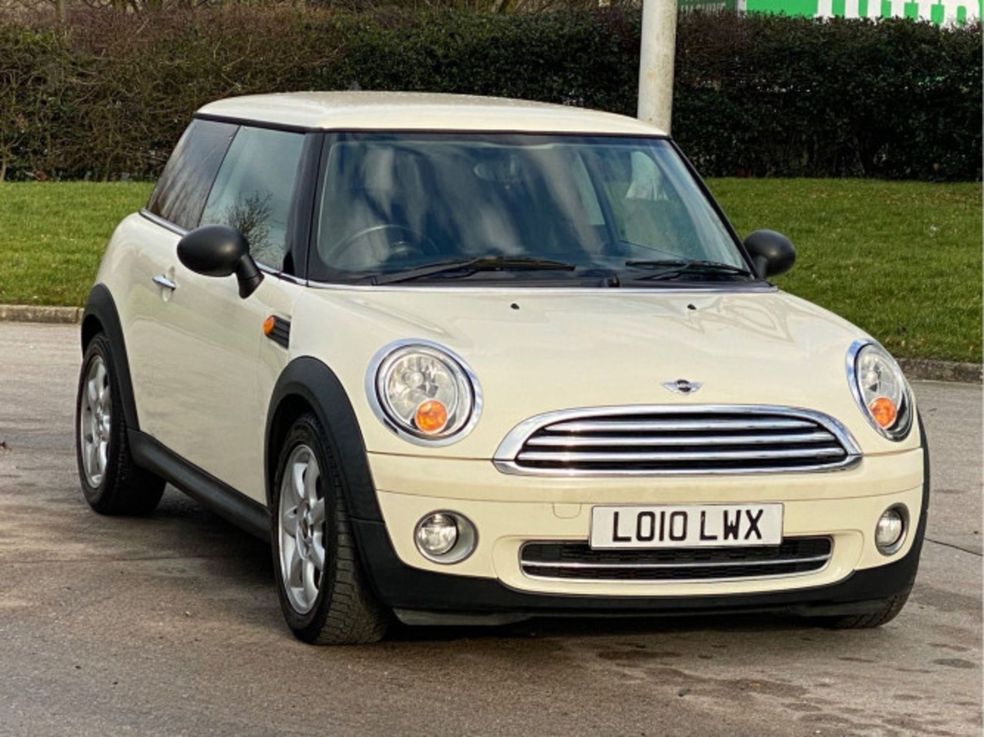 MINI HATCH 1.6 ONE STEPTRONIC EURO 5 3DR (2010) - Image 8 of 41