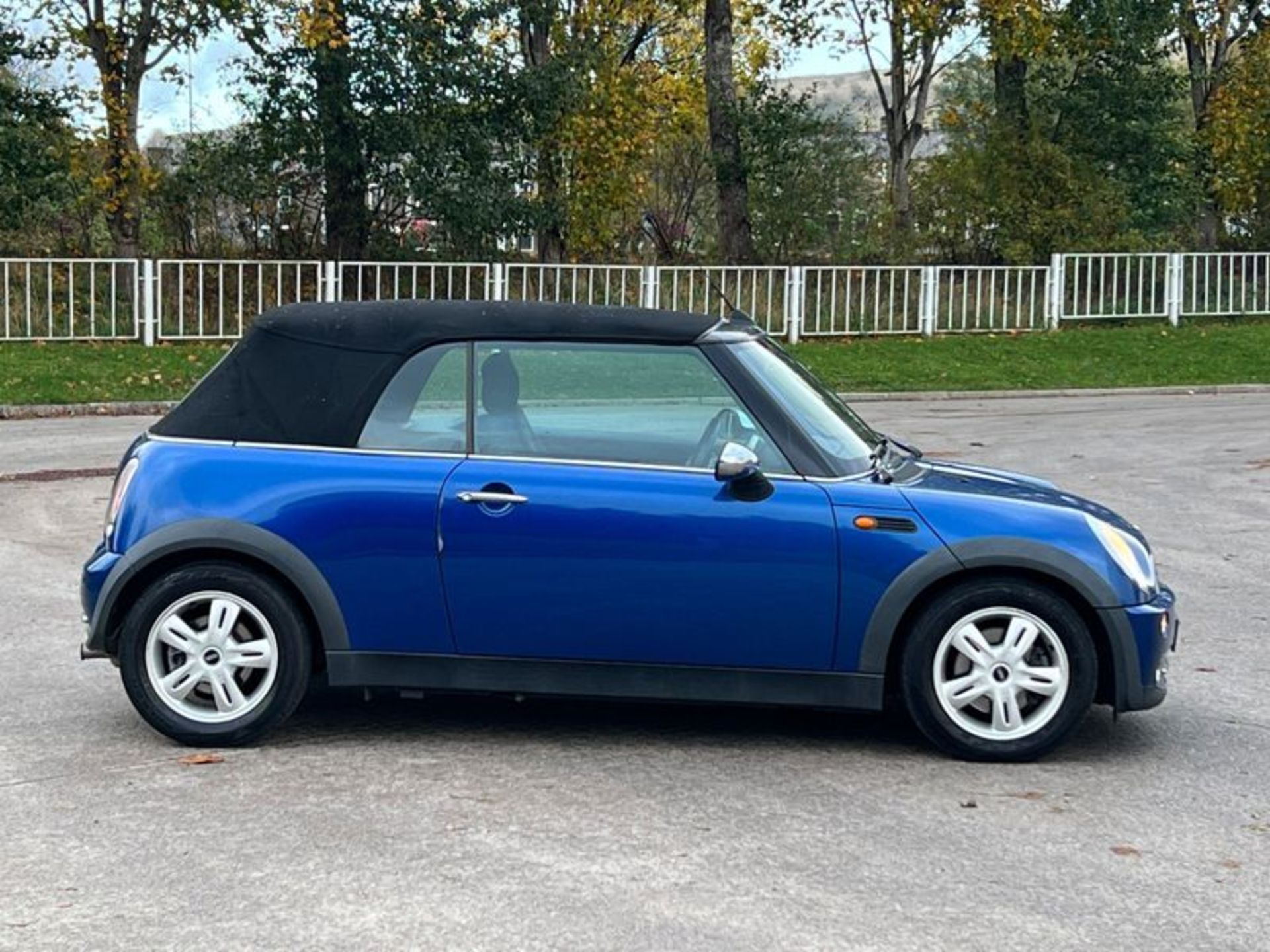 MINI CONVERTIBLE 1.6 ONE EURO 4 2DR 2007 (07 REG) - Image 5 of 45