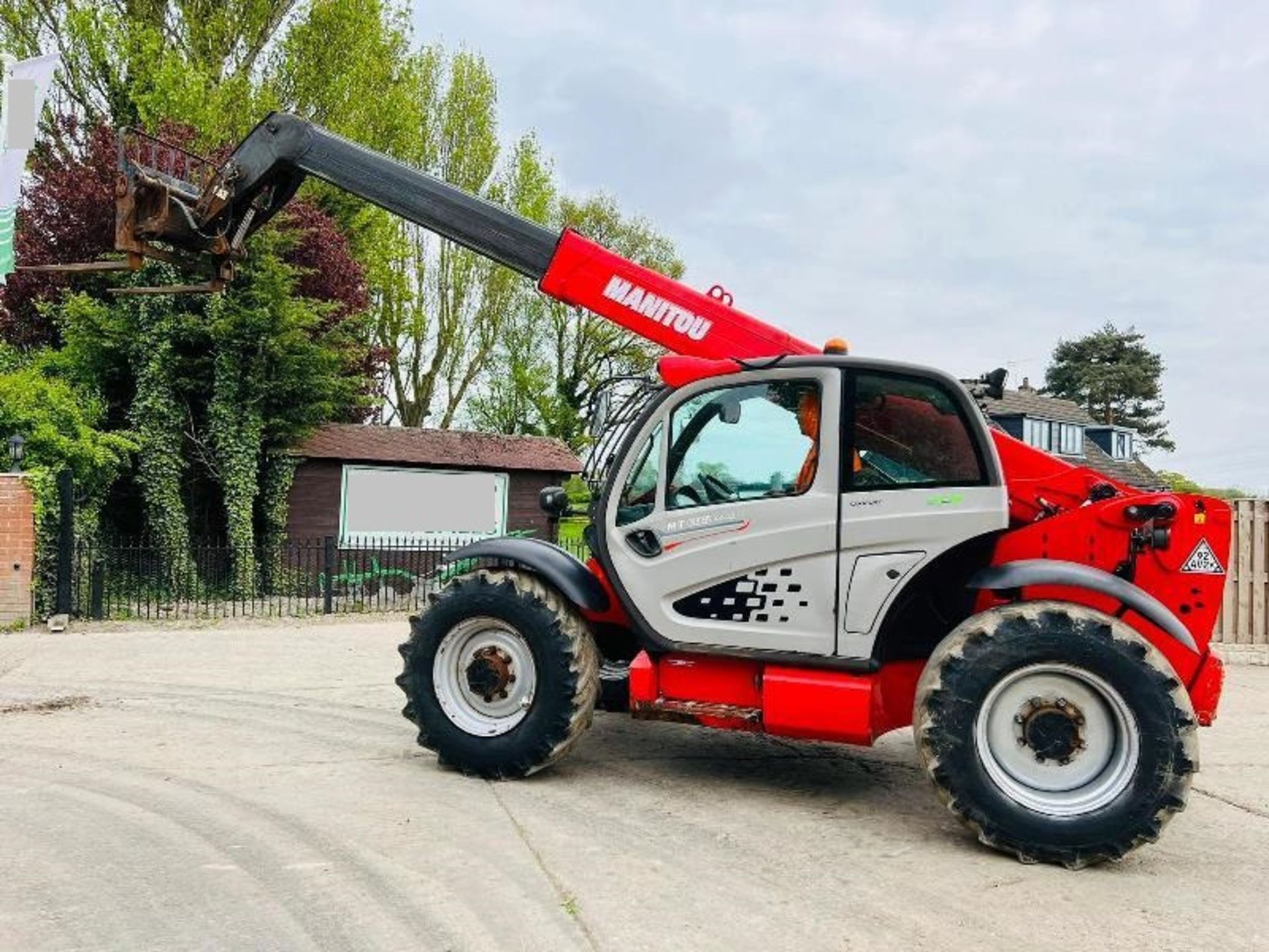 MANITOU MT835 EASY TURB0 4WD TELEHANDLER *YEAR 2019* C/W PALLET TINES - Image 16 of 19