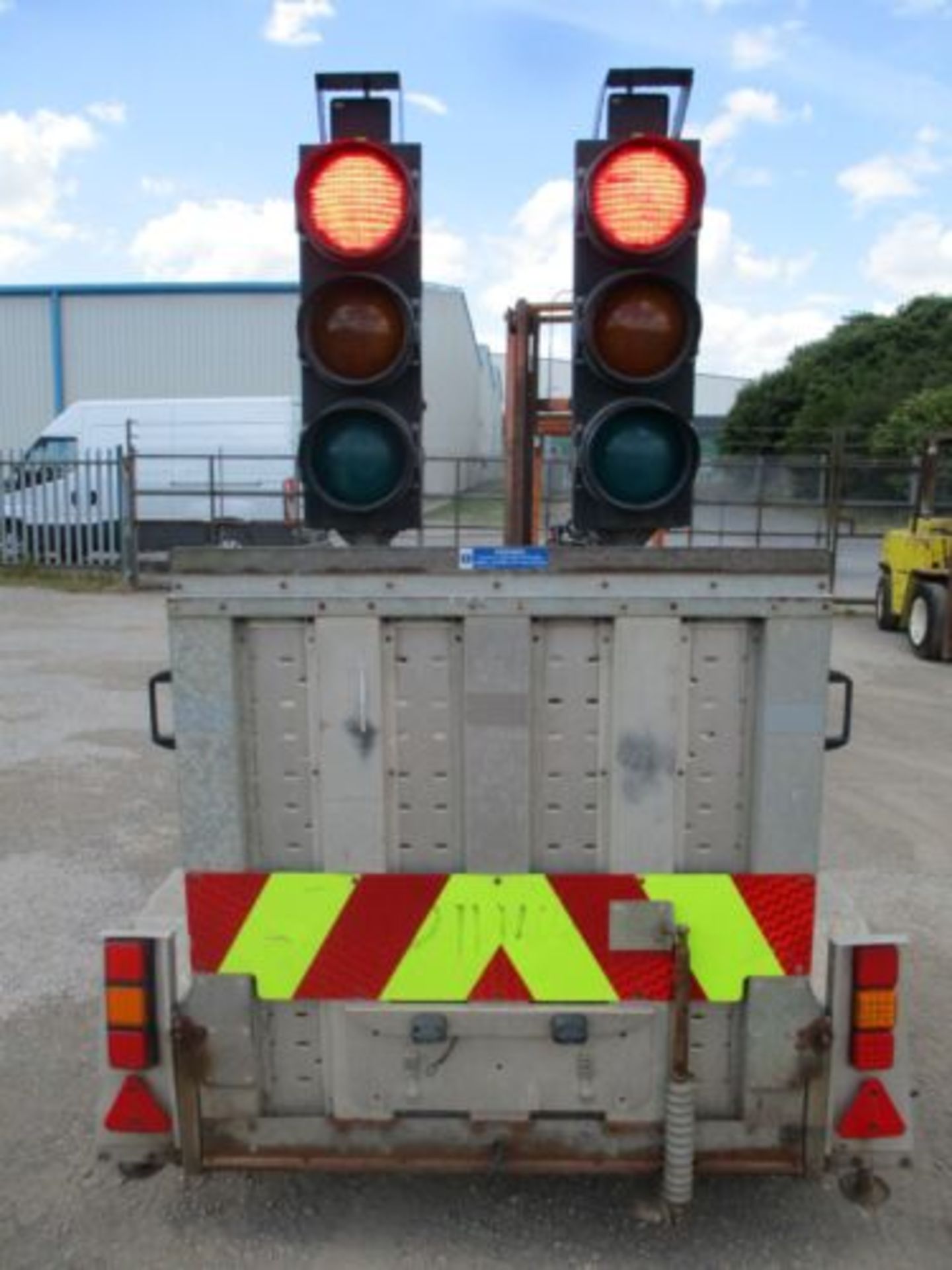 PIKE TRAFFIC LIGHTS XL2 RADIO LIGHT BATTERY 2 WAY MICRO SRL 4 DELIVERY ARRANGED - Image 3 of 8