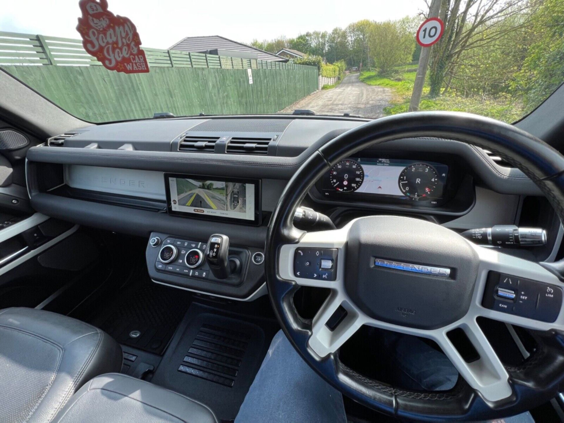 2021 LAND ROVER DEFENDER 110 COMMERCIAL D250 SE 3 SEATER. - Image 6 of 15