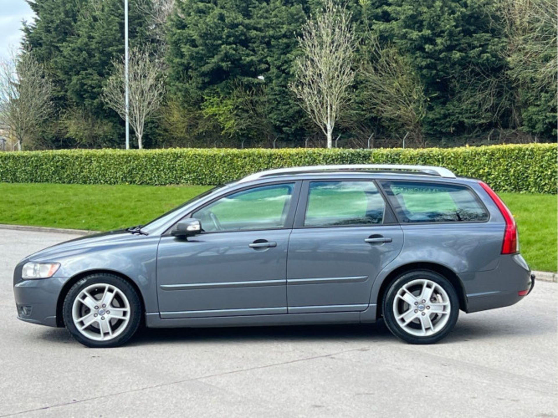 VOLVO V50 2.0D SE LUX EURO 4 5DR (2008) - Image 73 of 81