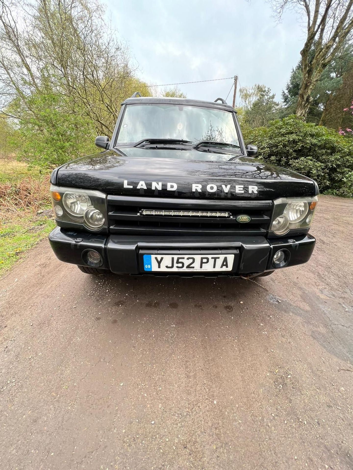 2002 52 PLATE LAND ROVER DISCOVERY 2 SUV ESTATE - TD5 - TOP OF THE RANGE - HALF LEATHER SEATS - Image 2 of 15