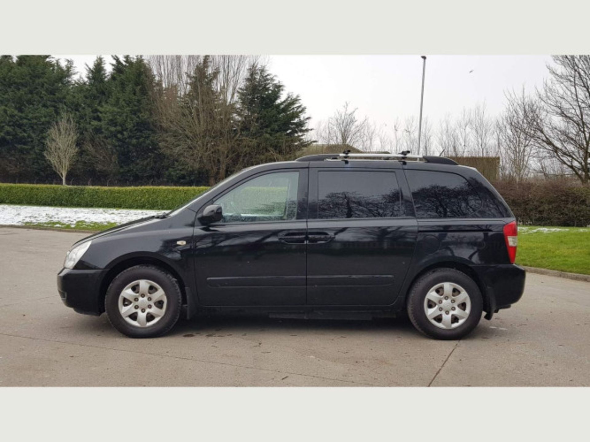 KIA SEDONA 2.2 CRDI 1 5DR (2010) - Image 48 of 57