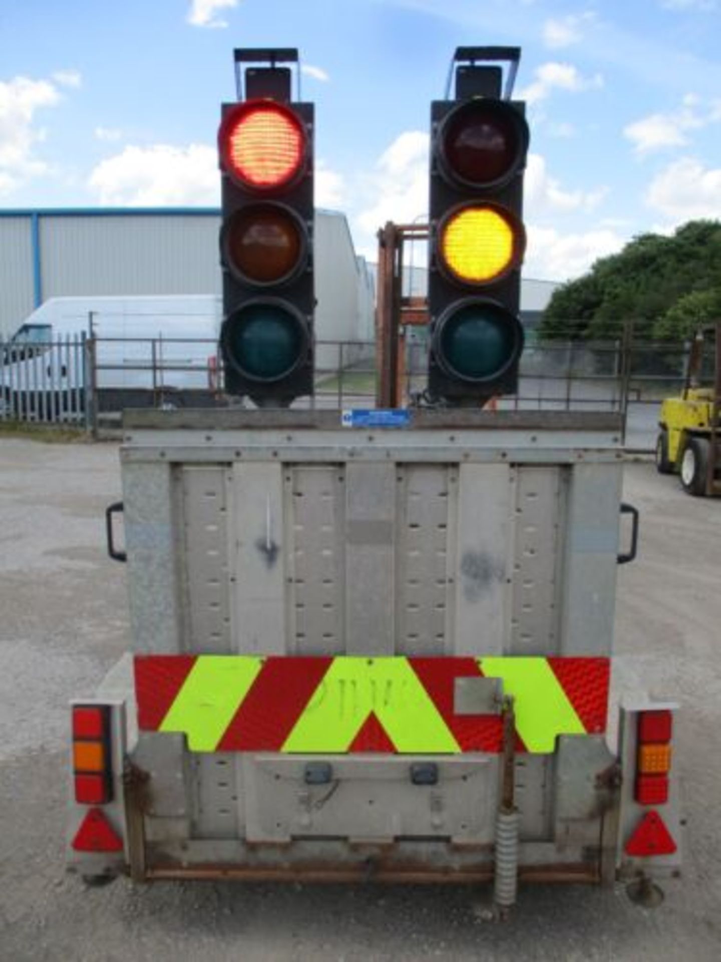 PIKE TRAFFIC LIGHTS XL2 RADIO LIGHT BATTERY 2 WAY MICRO SRL 4 DELIVERY ARRANGED - Image 2 of 8