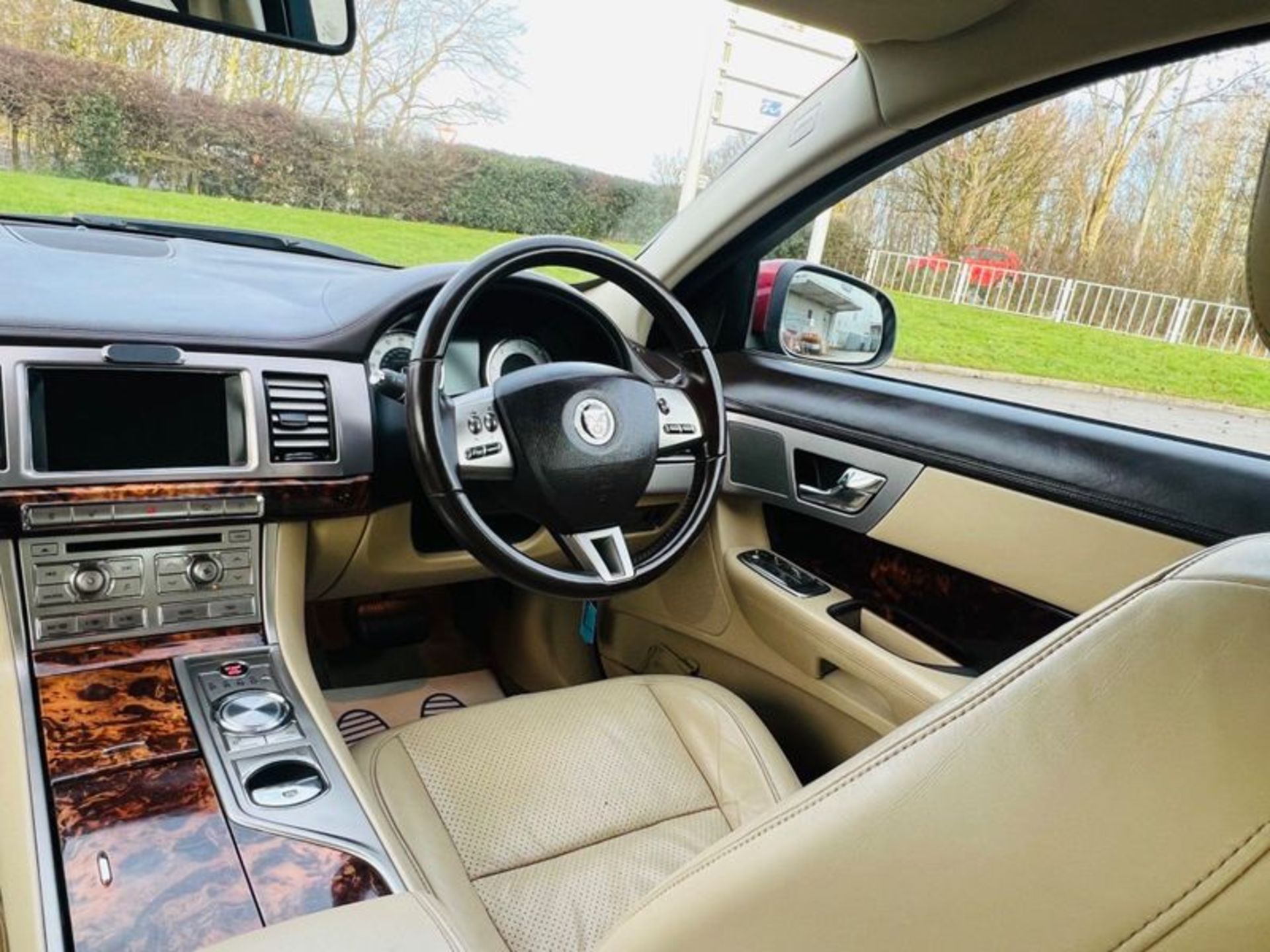 JAGUAR XF 82K MILES 2.7D V6 PREMIUM LUXURY AUTO EURO 4 4DR 2008 (08 REG) - Image 26 of 58