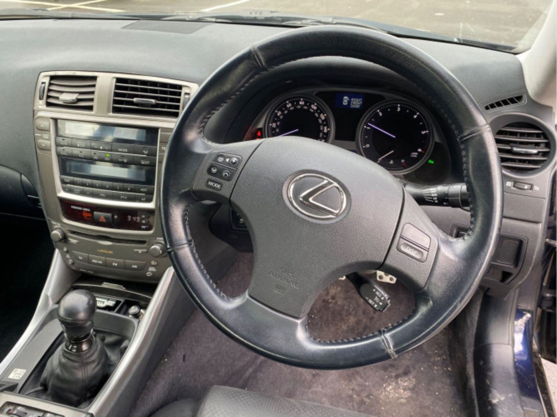 LEXUS IS 220D 2.2 TD SPORT 4DR (2007) - SPARE OR REPAIR - Image 10 of 31