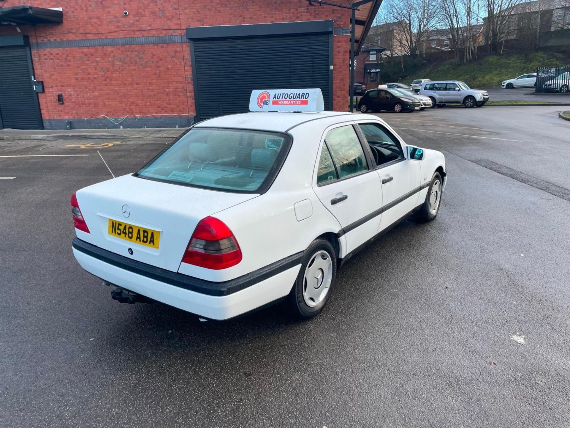 1996 MERCEDES-BENZ C CLASS C250 D CLASSIC 4DR SALOON DIESEL MANUAL - Image 5 of 12